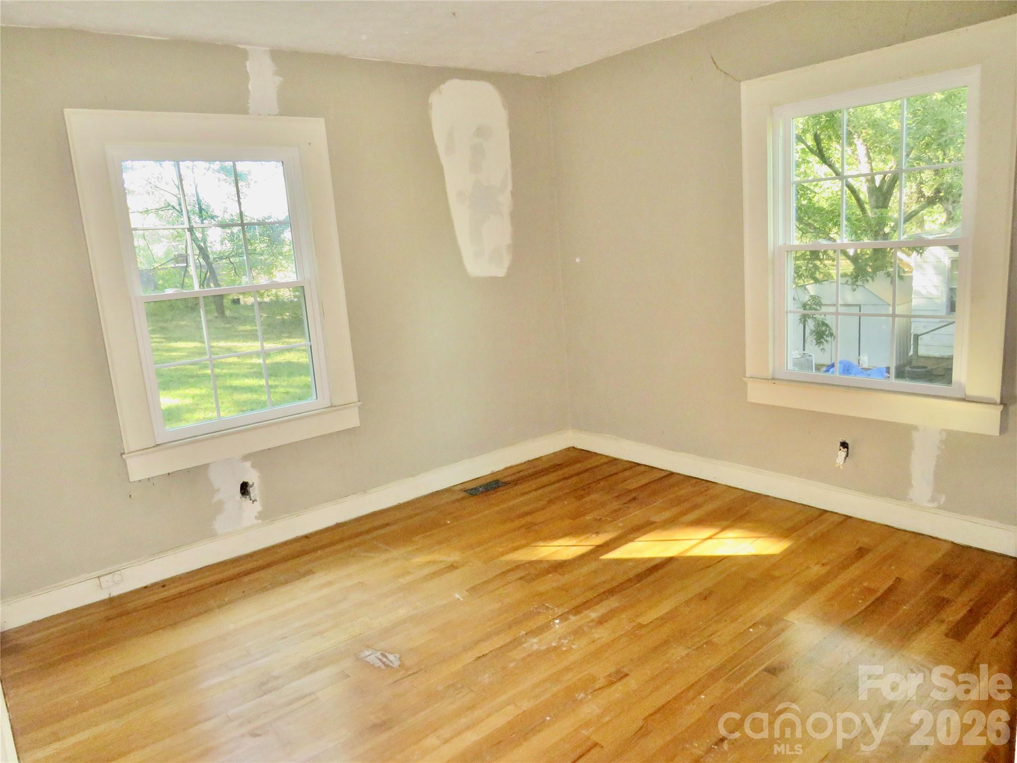 803 W Elm Street Property Photo 11