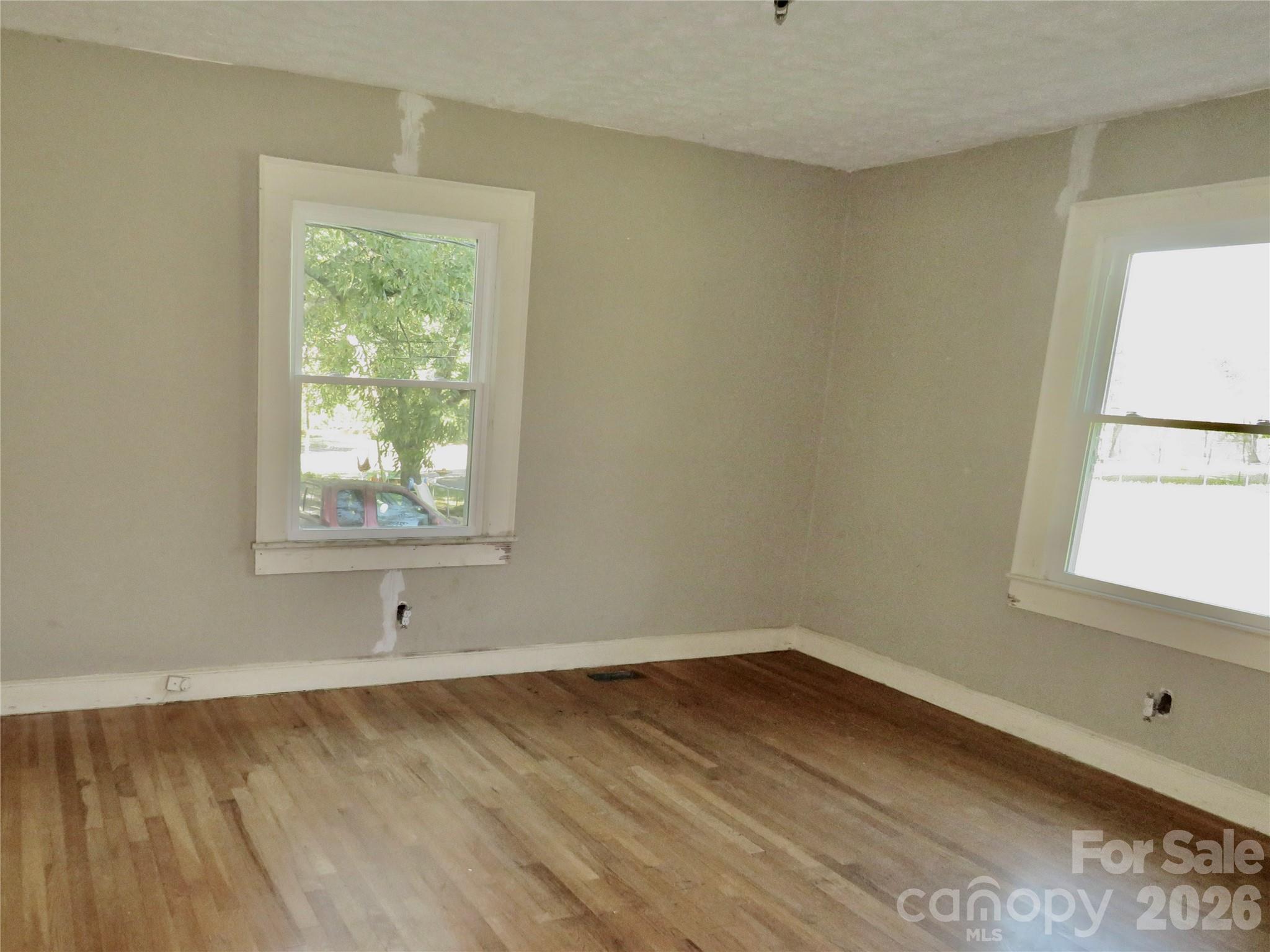 803 W Elm Street Property Photo 14