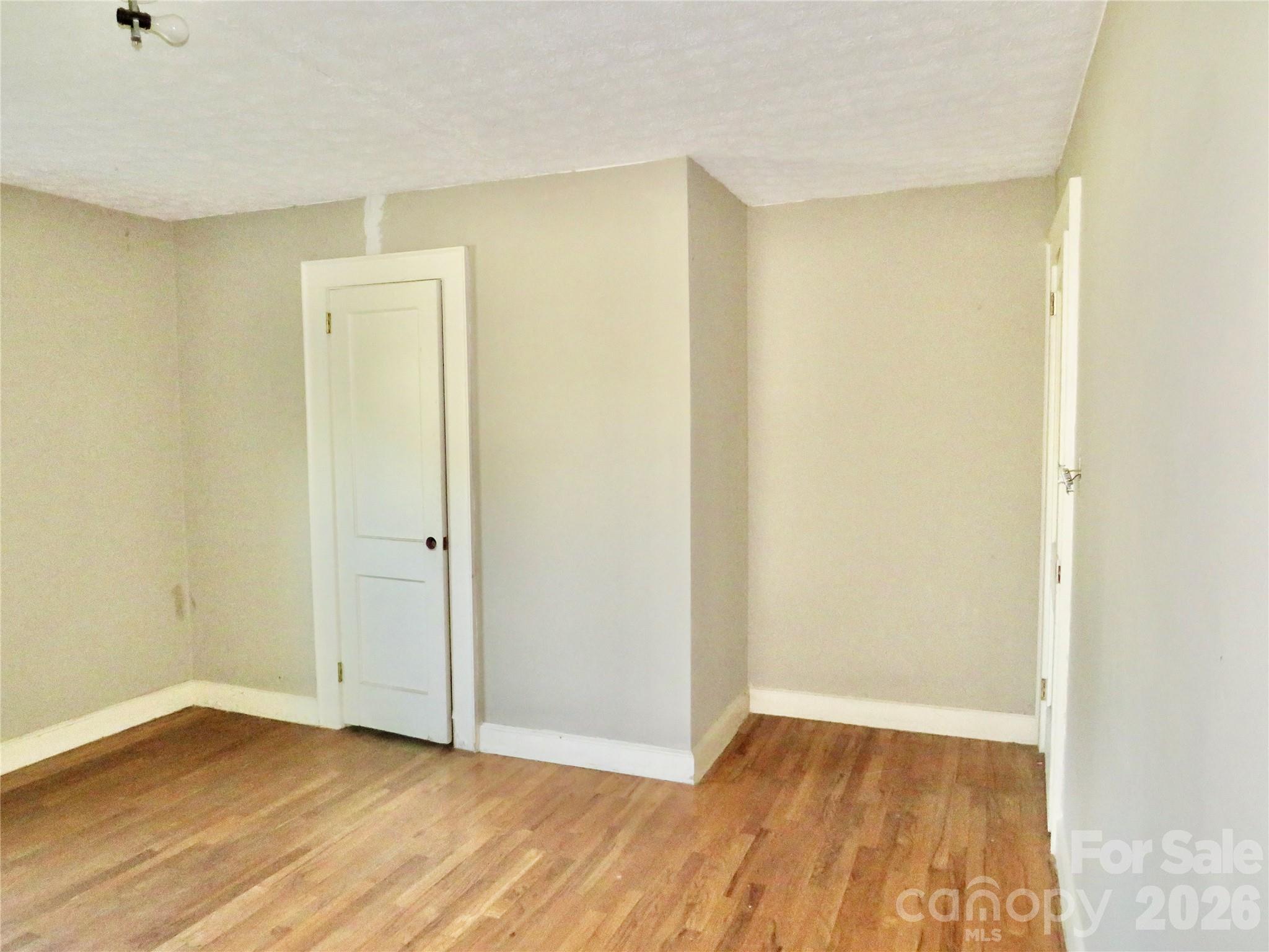 803 W Elm Street Property Photo 15