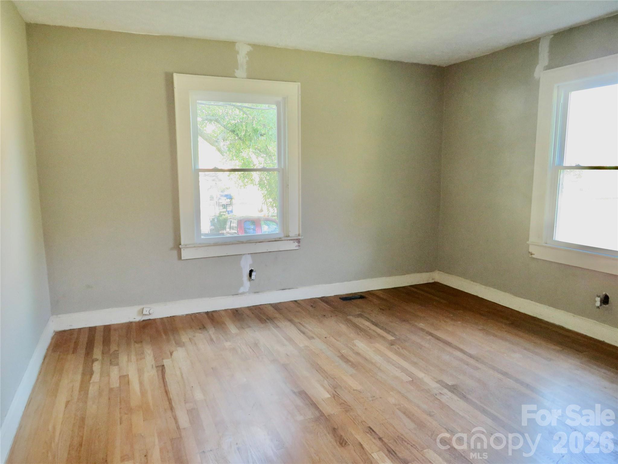 803 W Elm Street Property Photo 16
