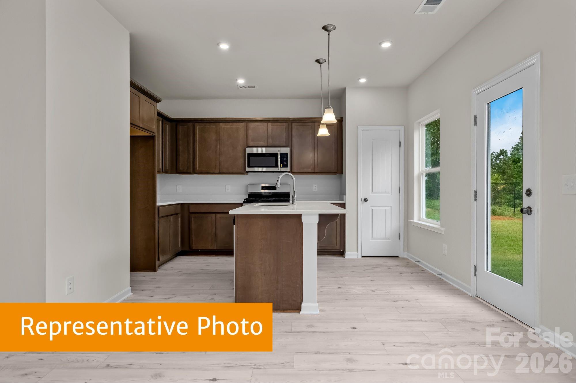 367 Lively Crescent Property Photo 5