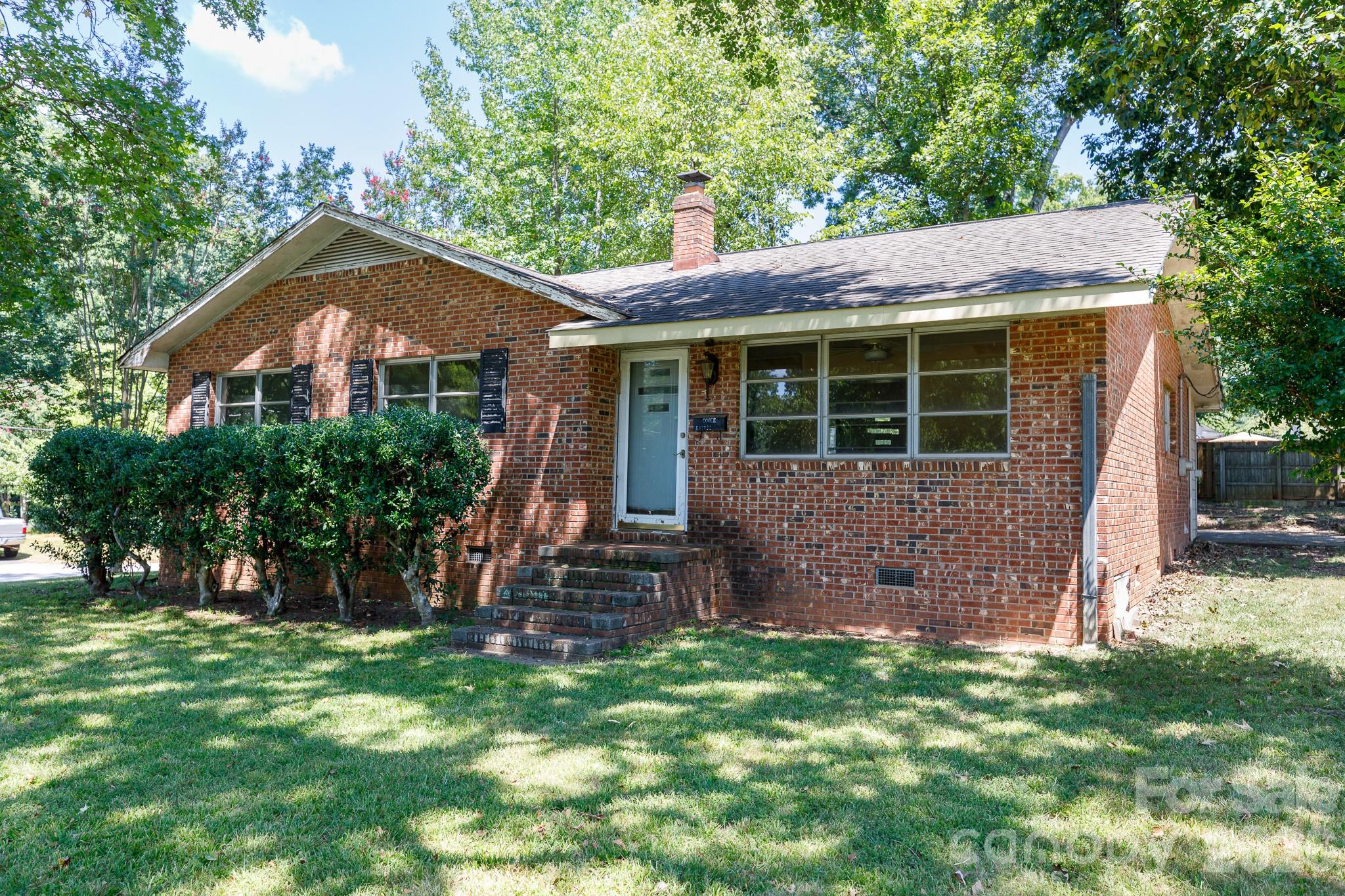 122 W Gregg Street Property Photo 1