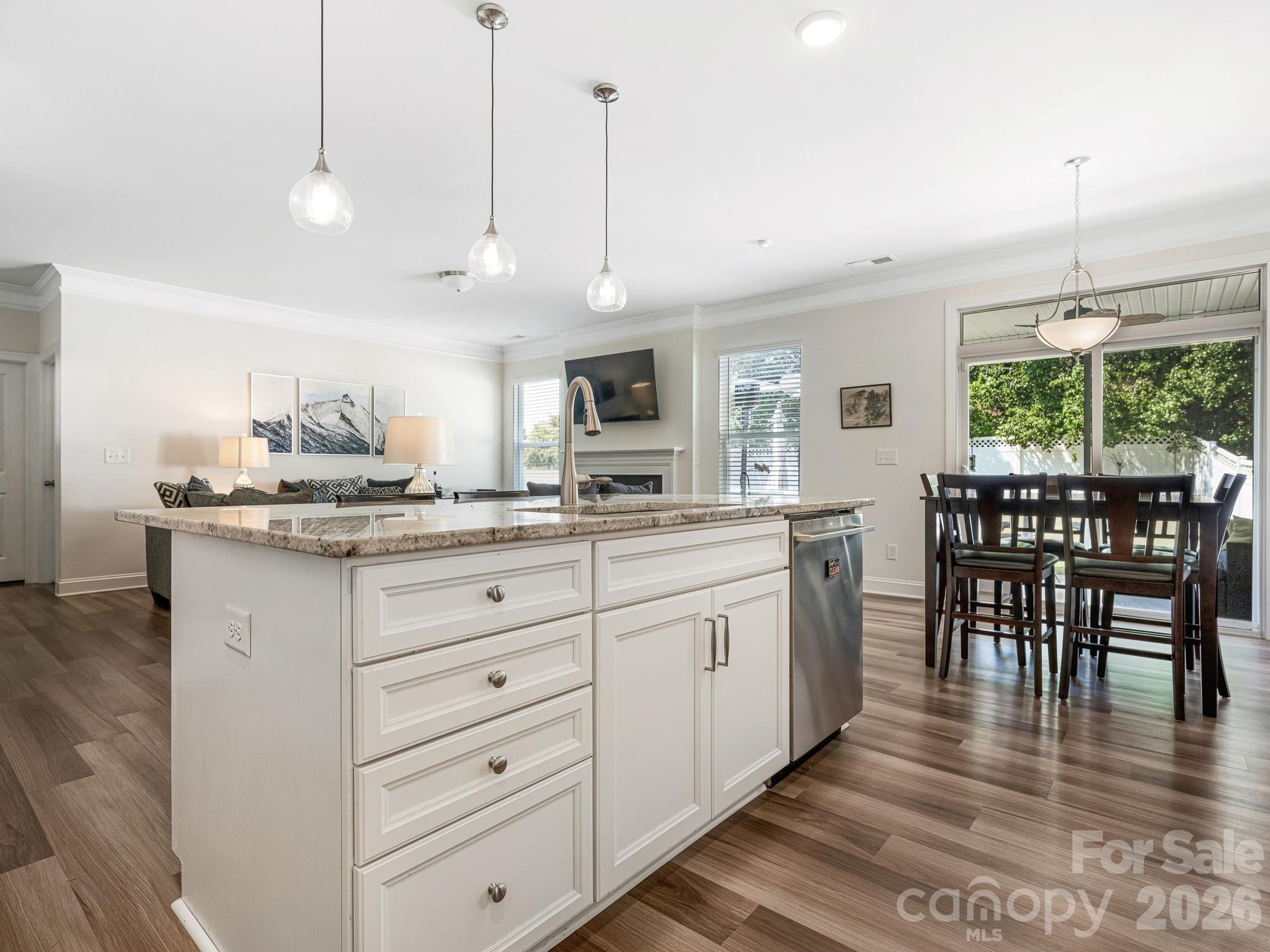 6008 Hampstead Pond Lane Property Photo 6