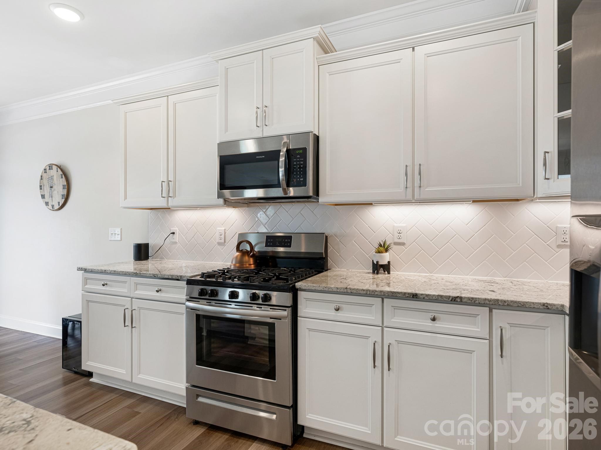 6008 Hampstead Pond Lane Property Photo 7
