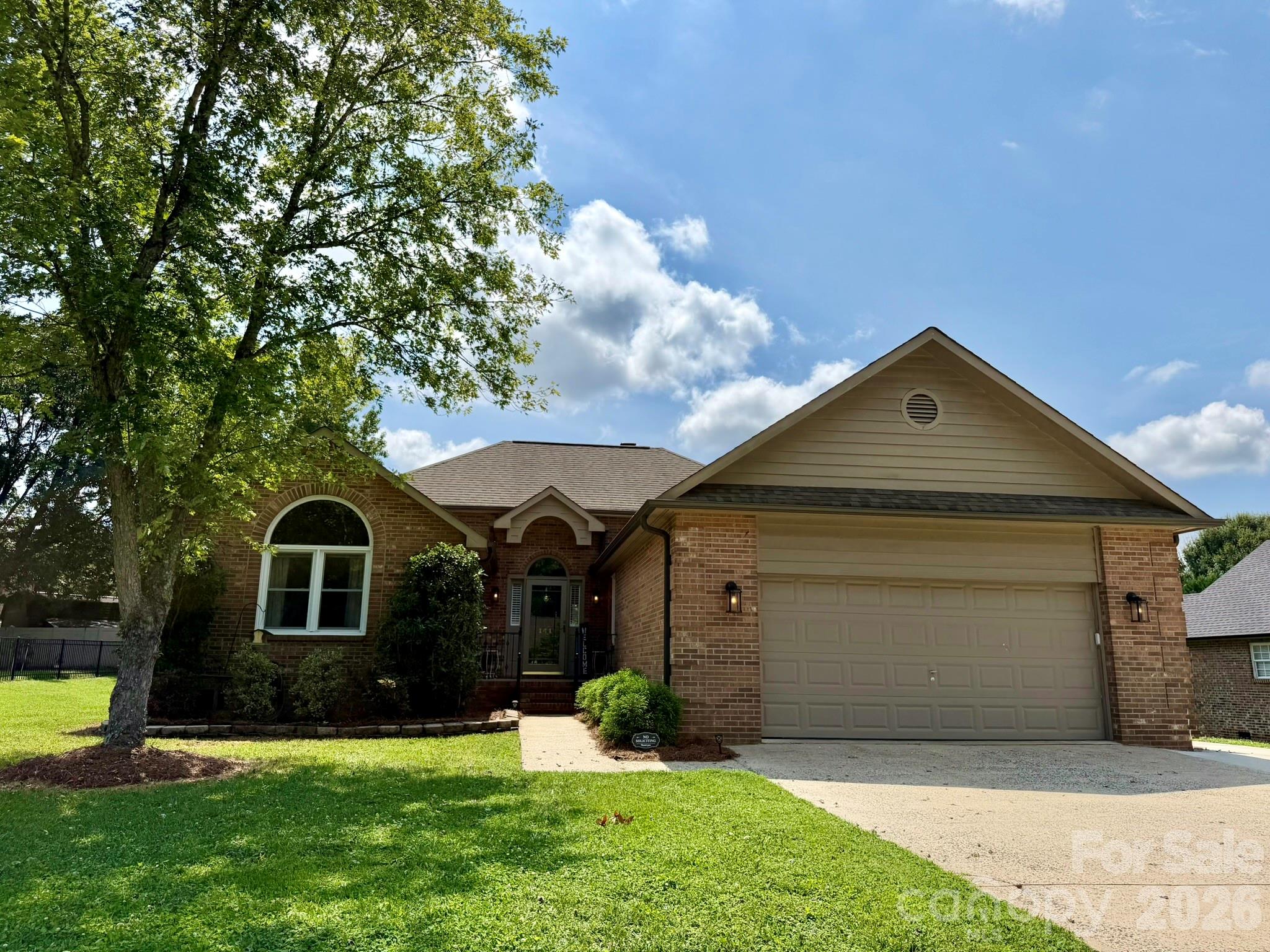 141 Walking Horse Run Property Photo 1
