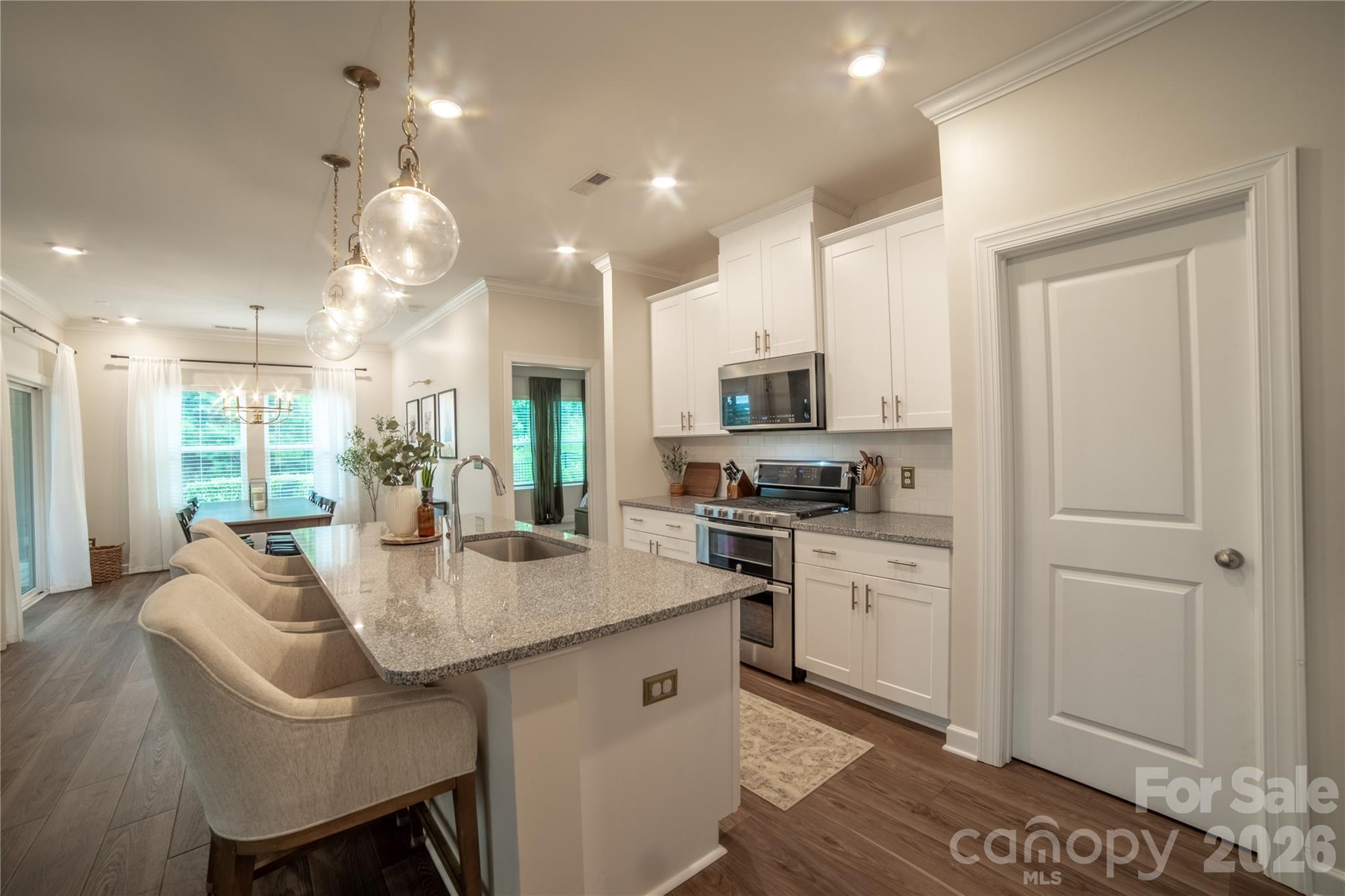 4509 Kelowna Street Property Photo 8