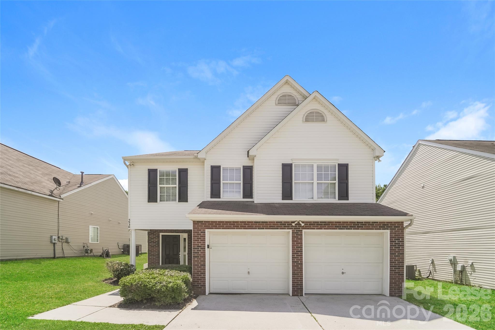 5930 Brookfield Pointe Drive Property Photo 2