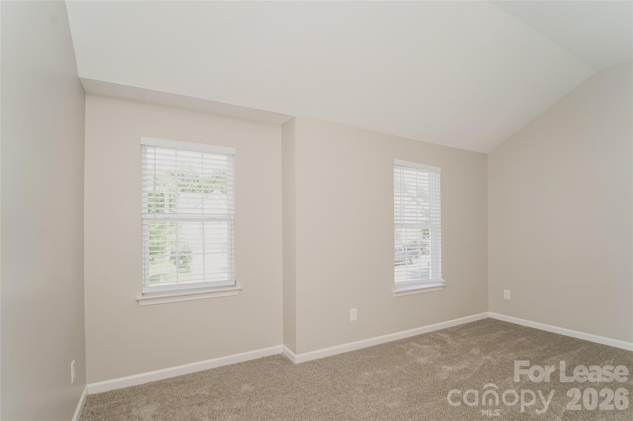 5930 Brookfield Pointe Drive Property Photo 11