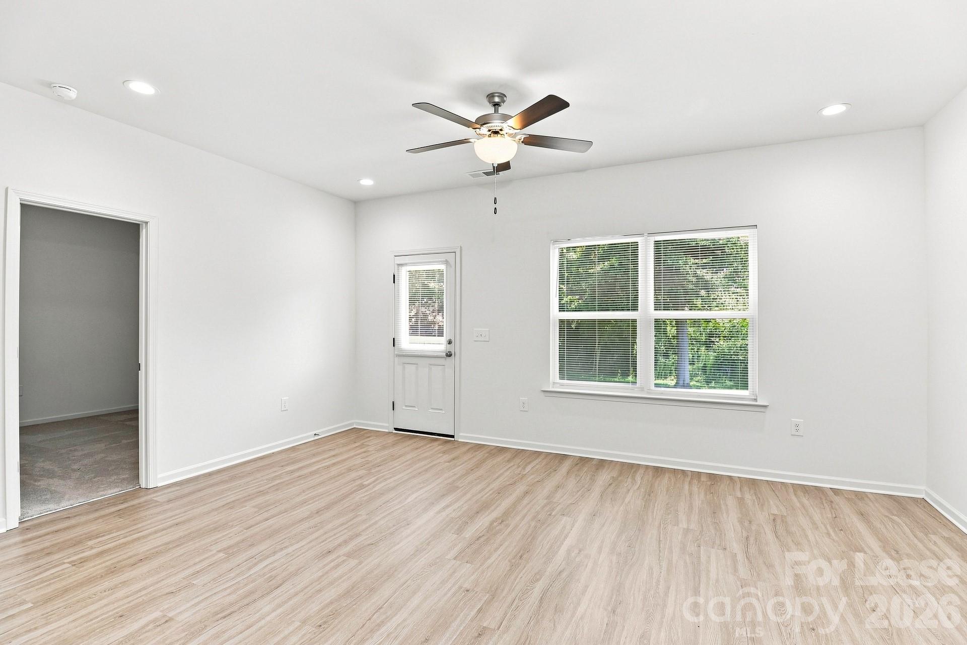 406 Killian Avenue Property Photo 6