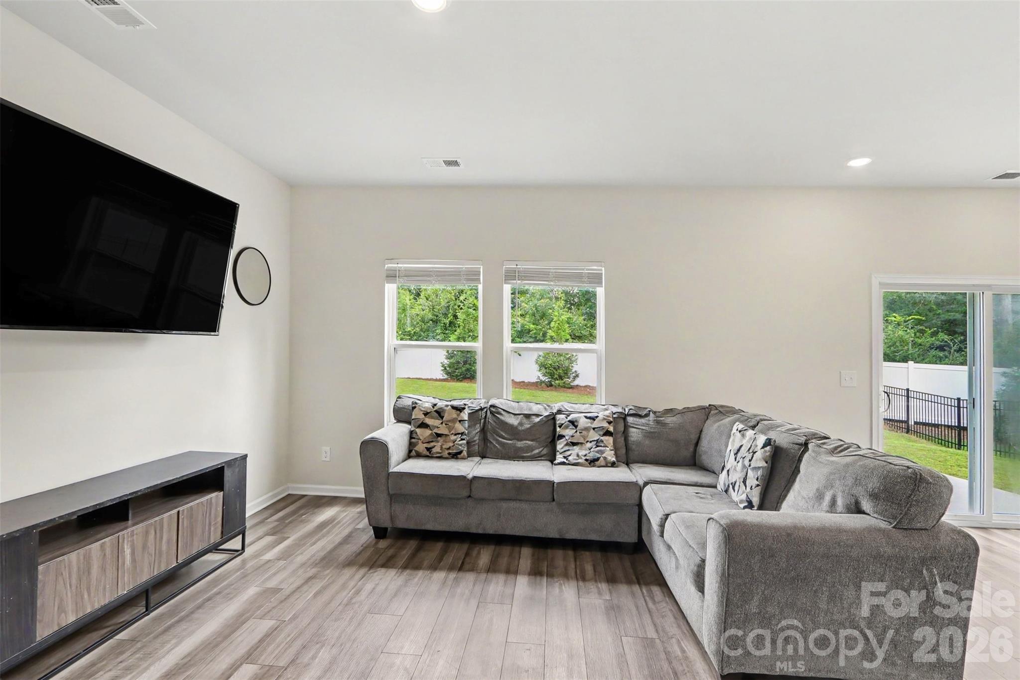 1224 Harland Street Property Photo 8