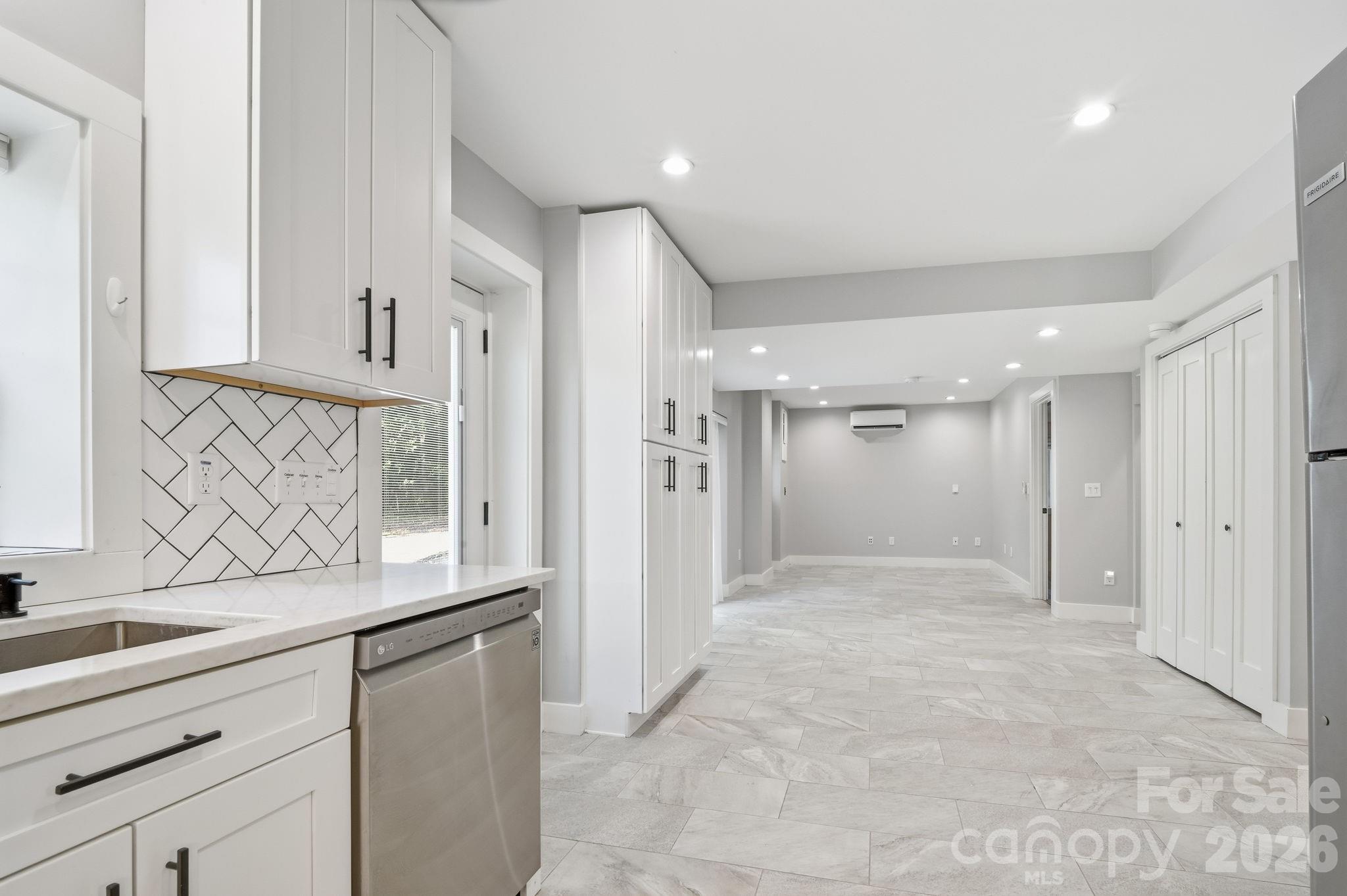 77 Trotter Place Property Photo 10