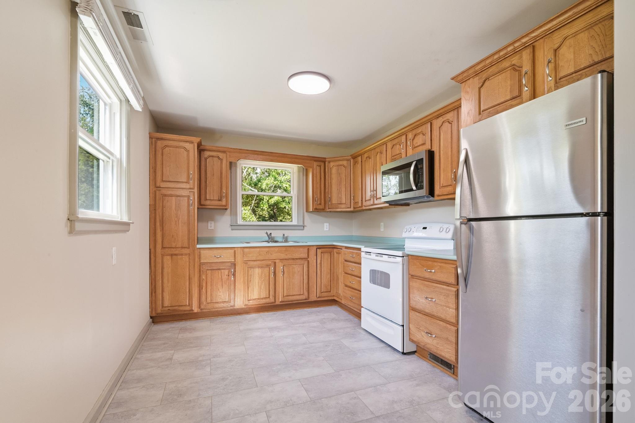 77 Trotter Place Property Photo 28
