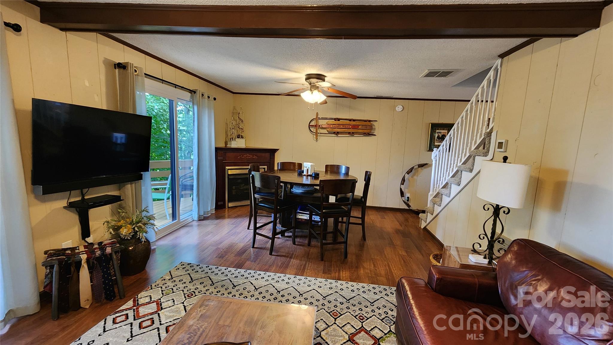 188 Forest Lane Property Photo 2