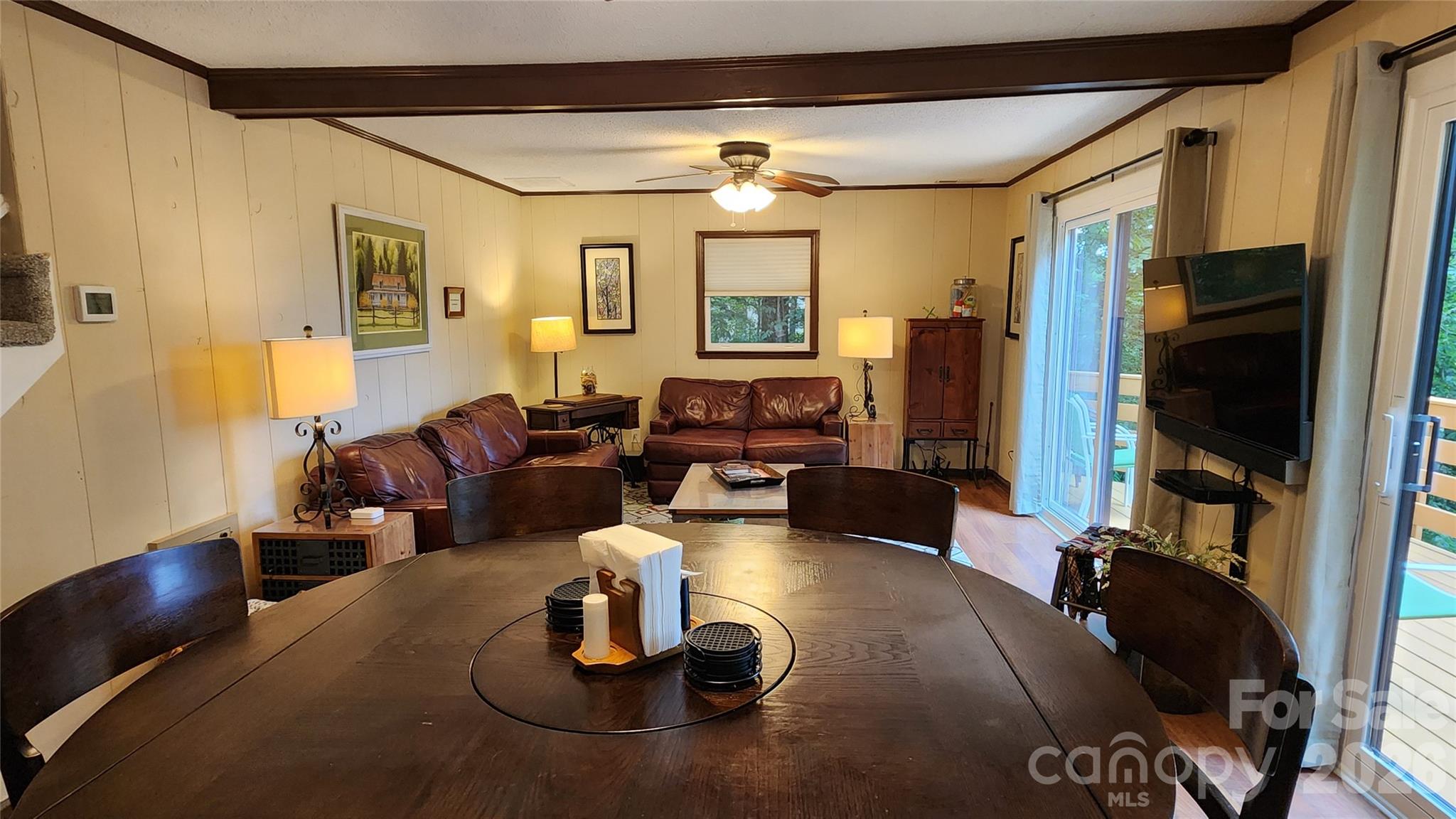188 Forest Lane Property Photo 3
