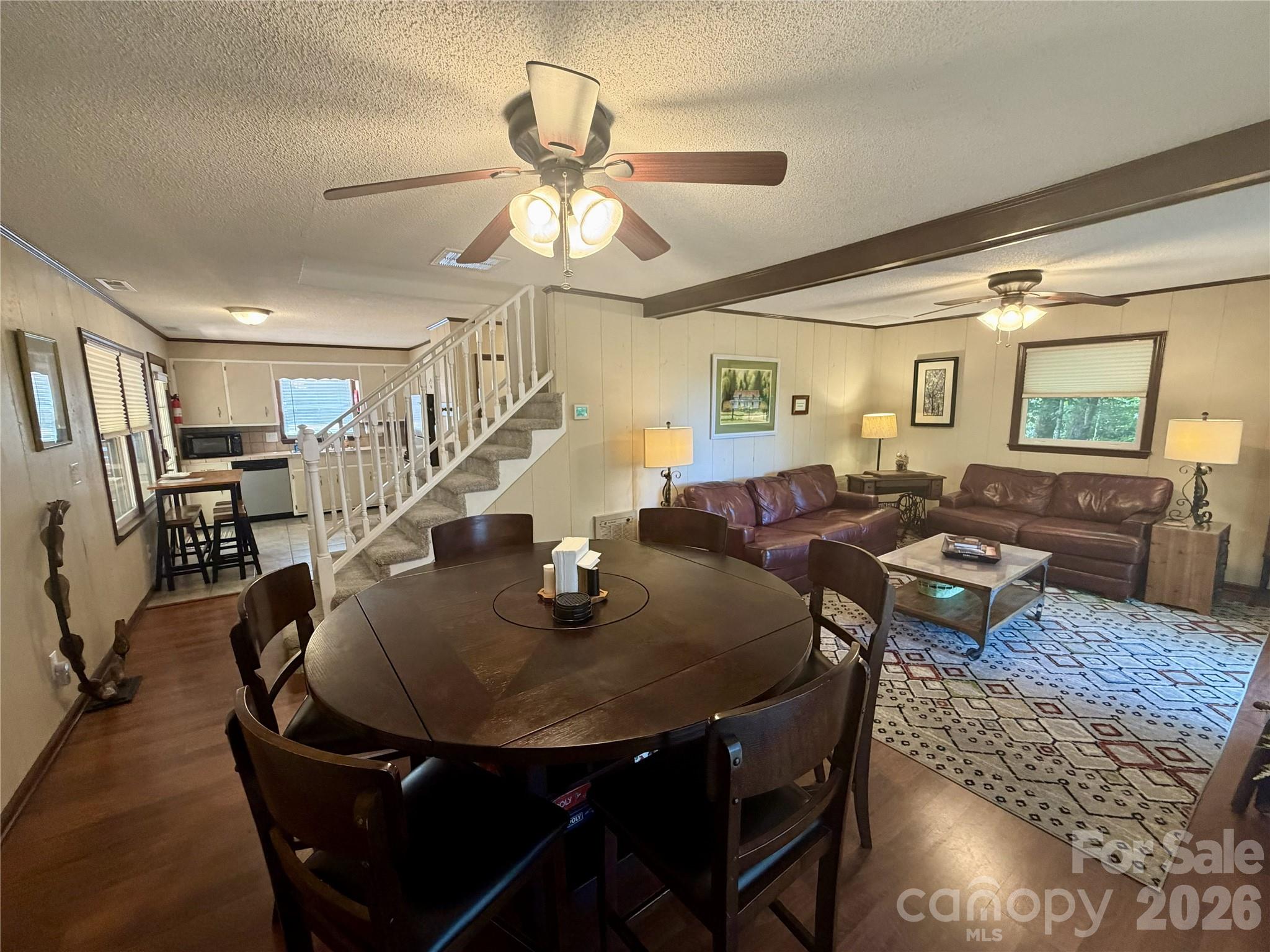 188 Forest Lane Property Photo 4