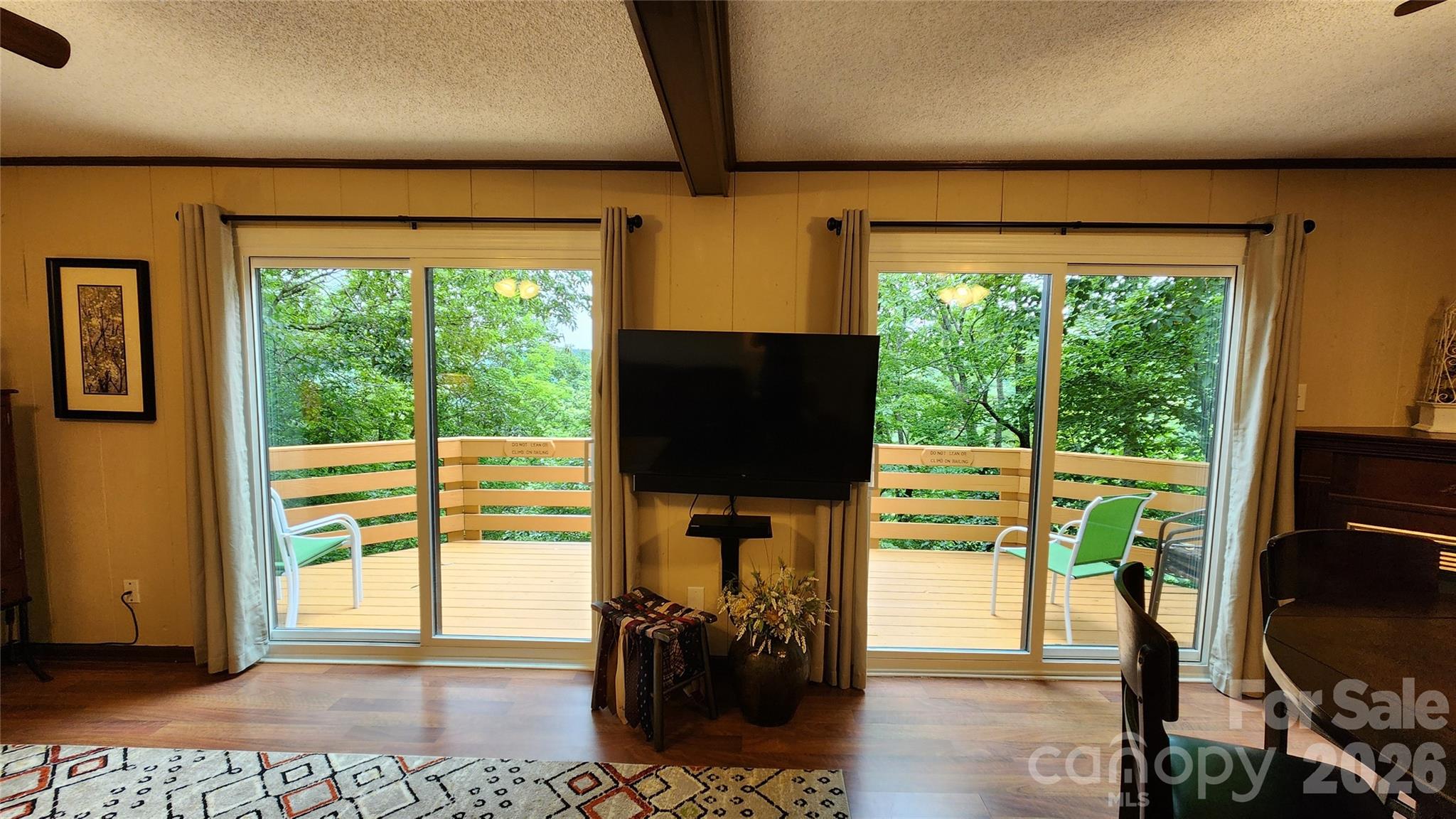 188 Forest Lane Property Photo 6
