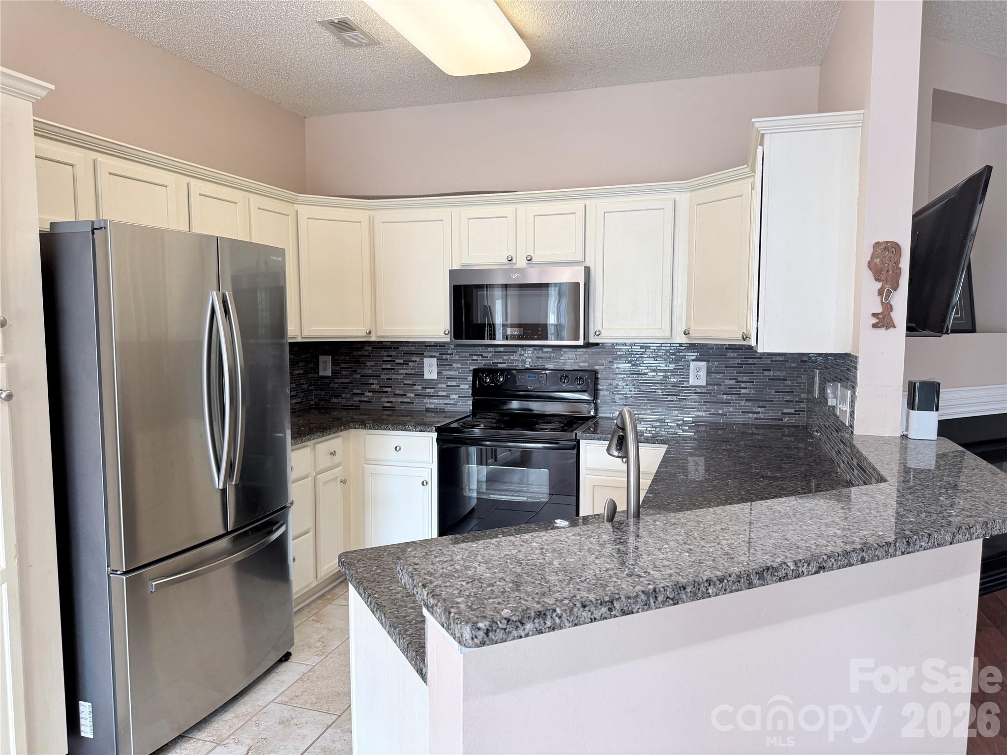 10323 Green Hedge Avenue Property Photo 10
