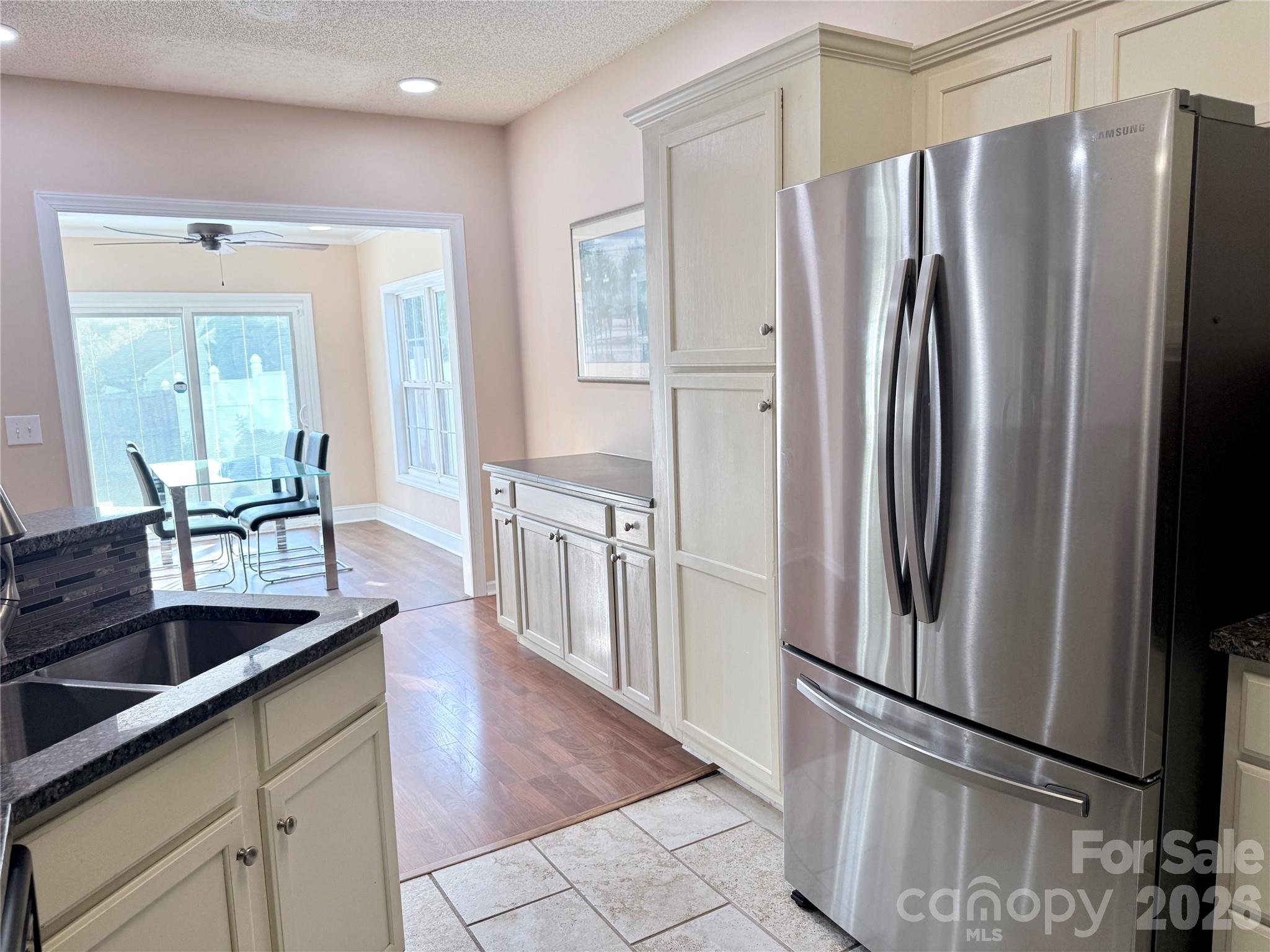 10323 Green Hedge Avenue Property Photo 13