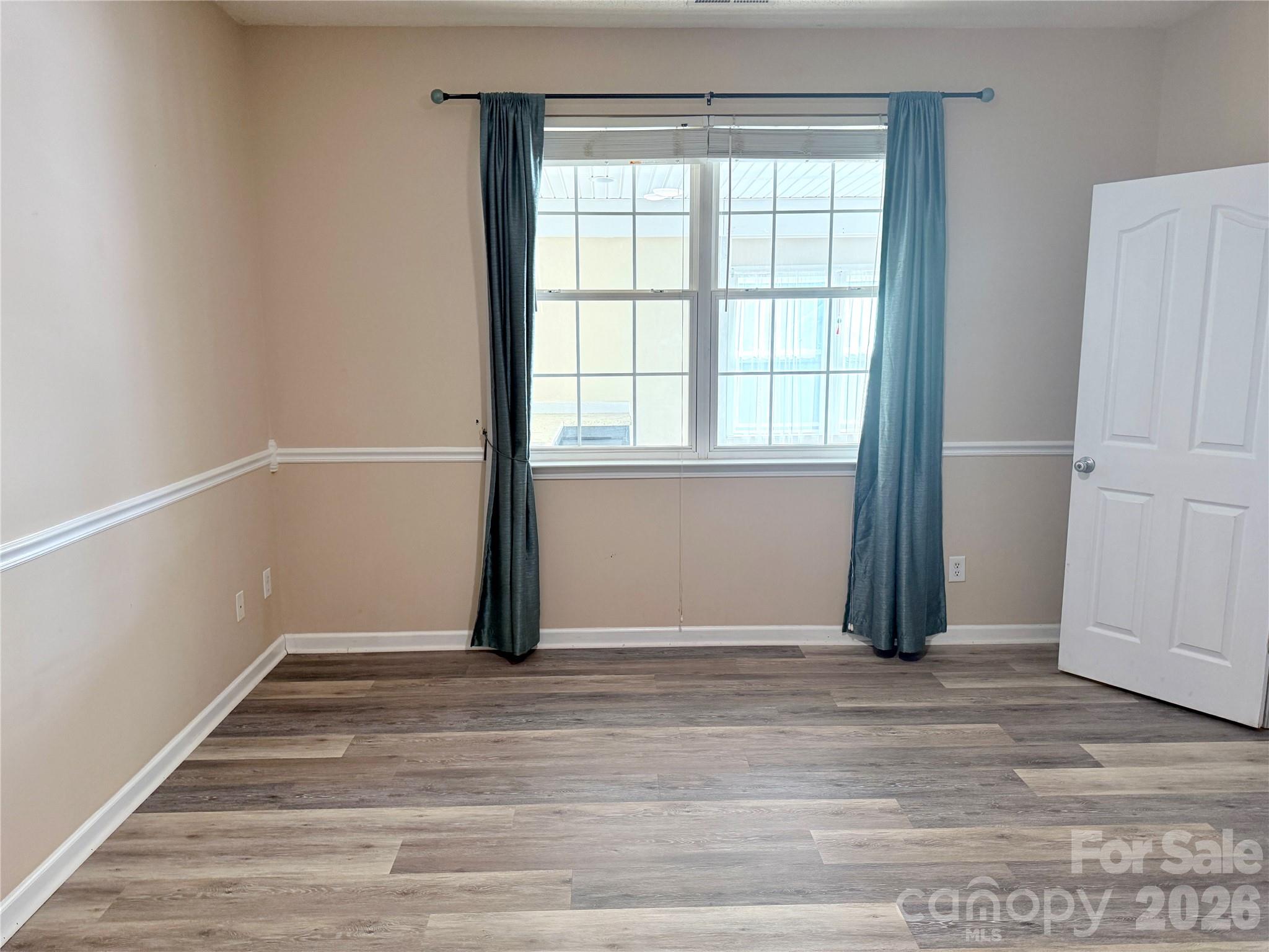 10323 Green Hedge Avenue Property Photo 16