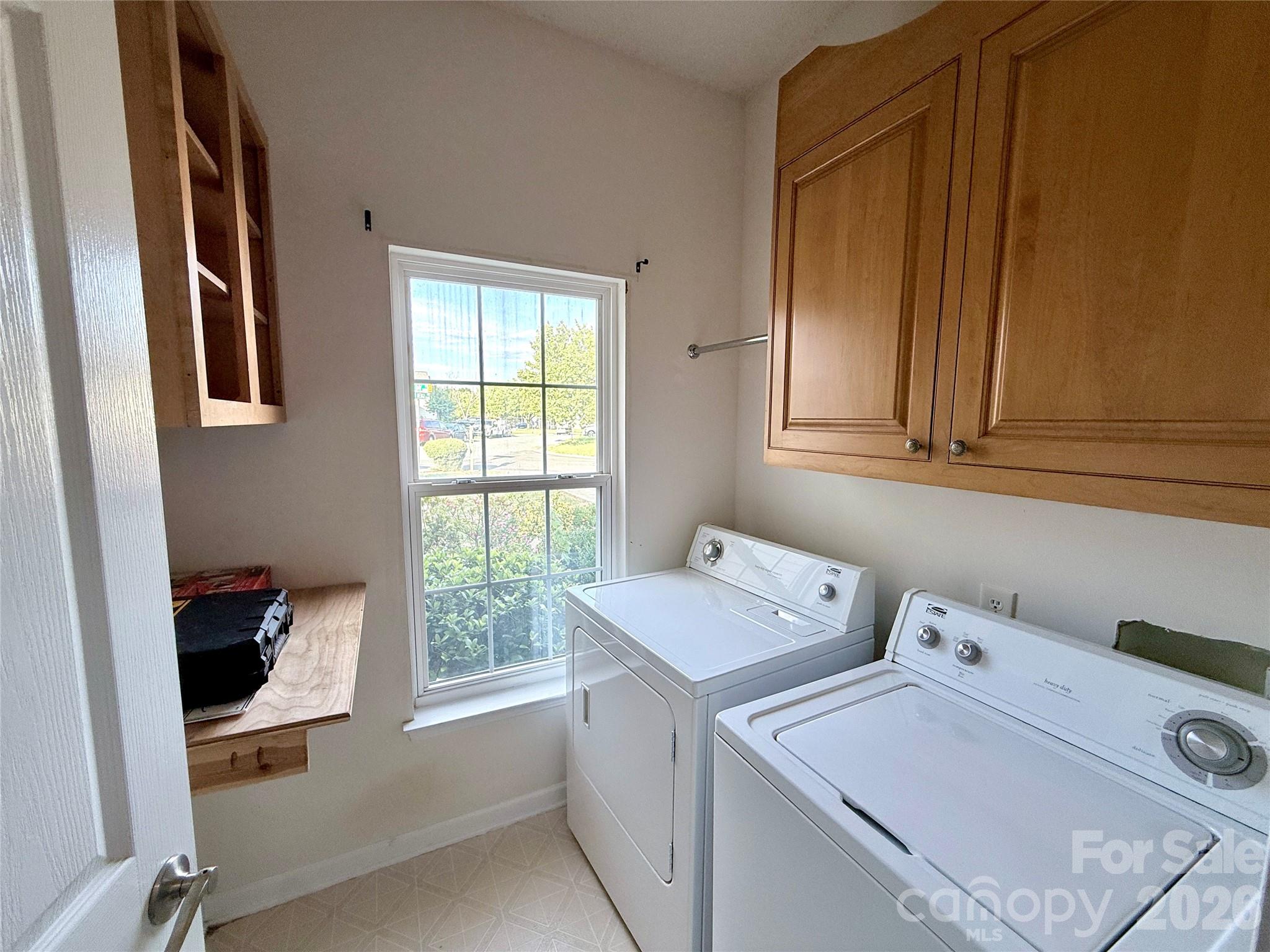 10323 Green Hedge Avenue Property Photo 24