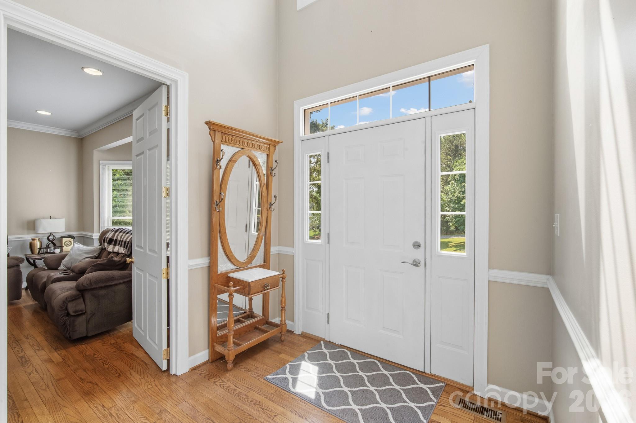 825 Timberlane Trail Property Photo 2