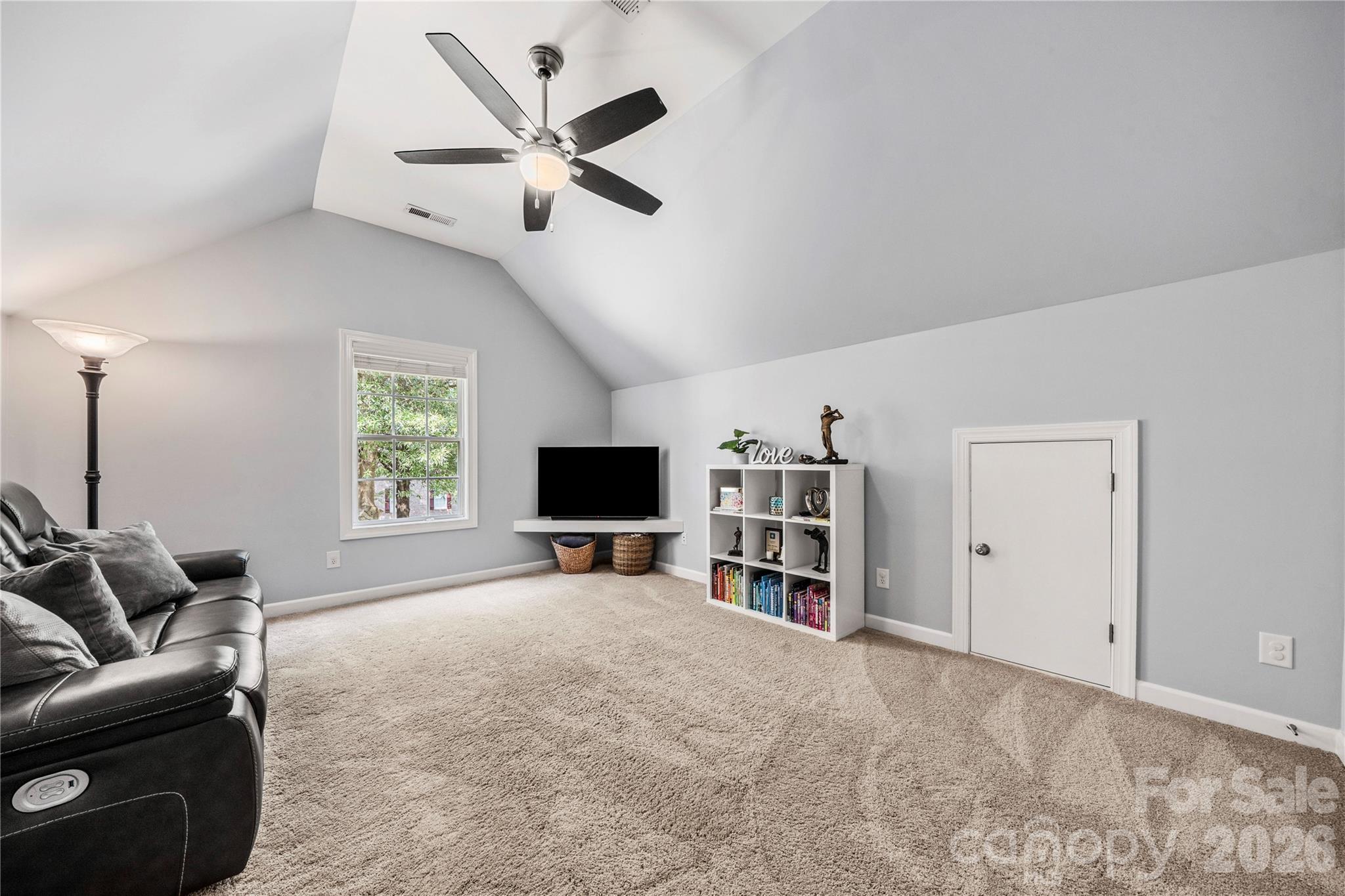 15812 Glen Miro Drive Property Photo 25