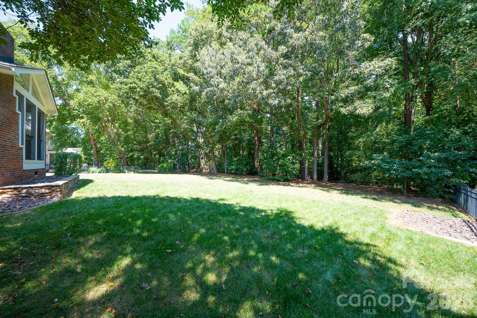 15812 Glen Miro Drive Property Photo 38