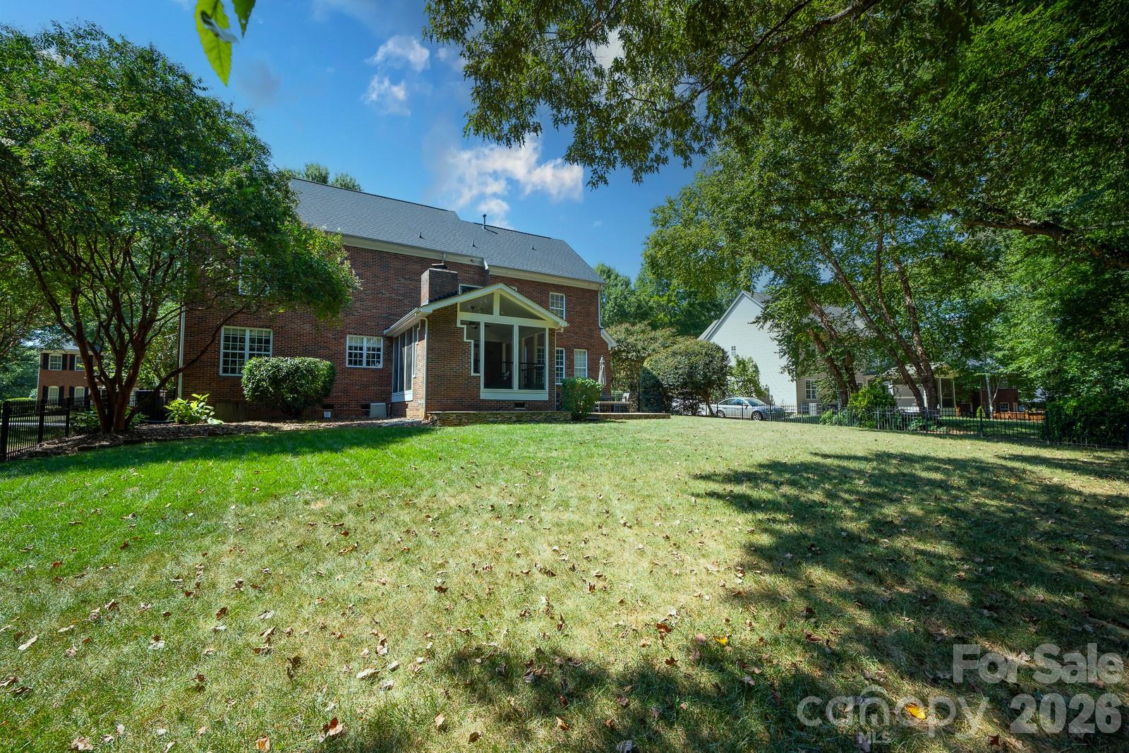 15812 Glen Miro Drive Property Photo 39
