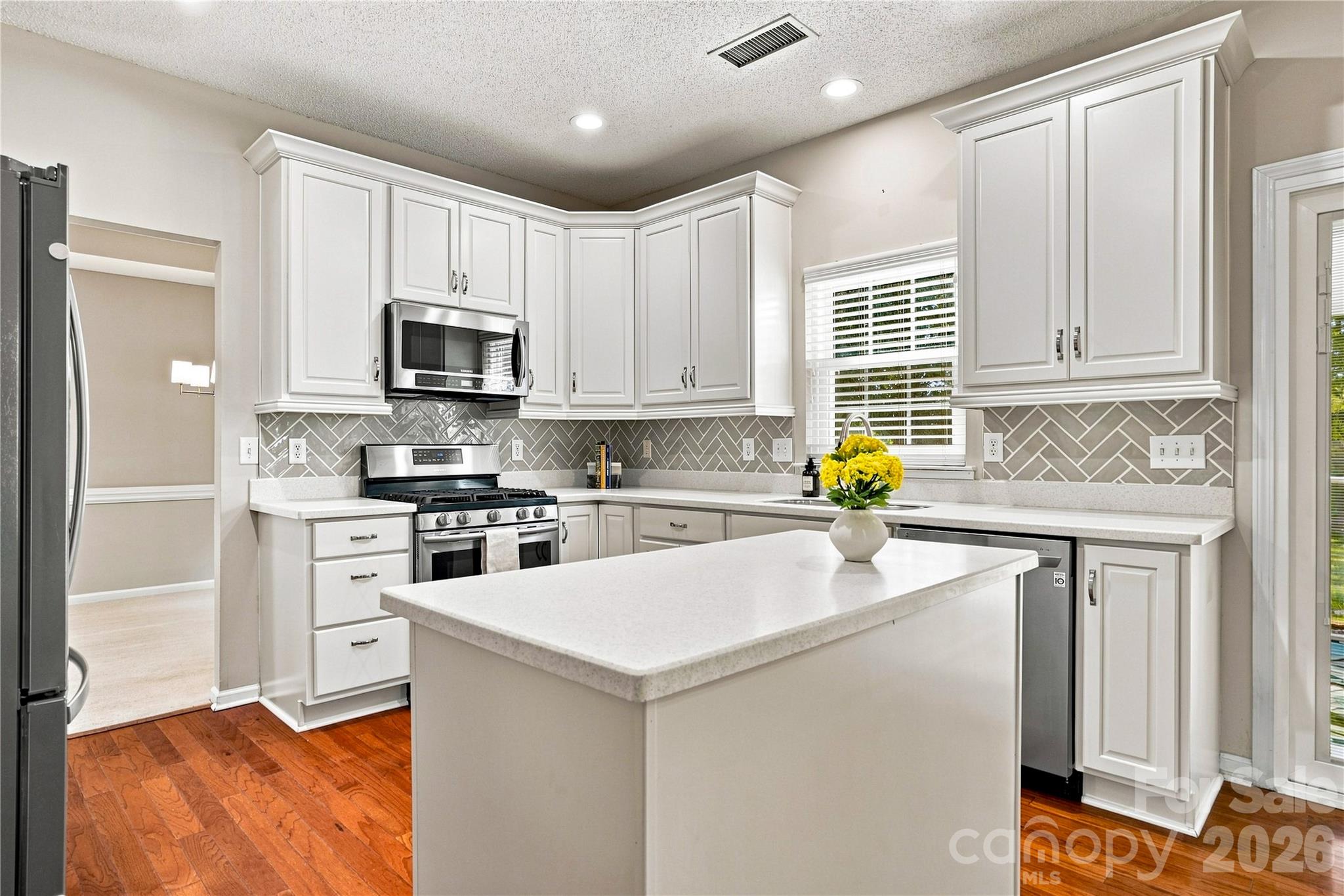 5477 Cambridge Bay Drive Property Photo 1