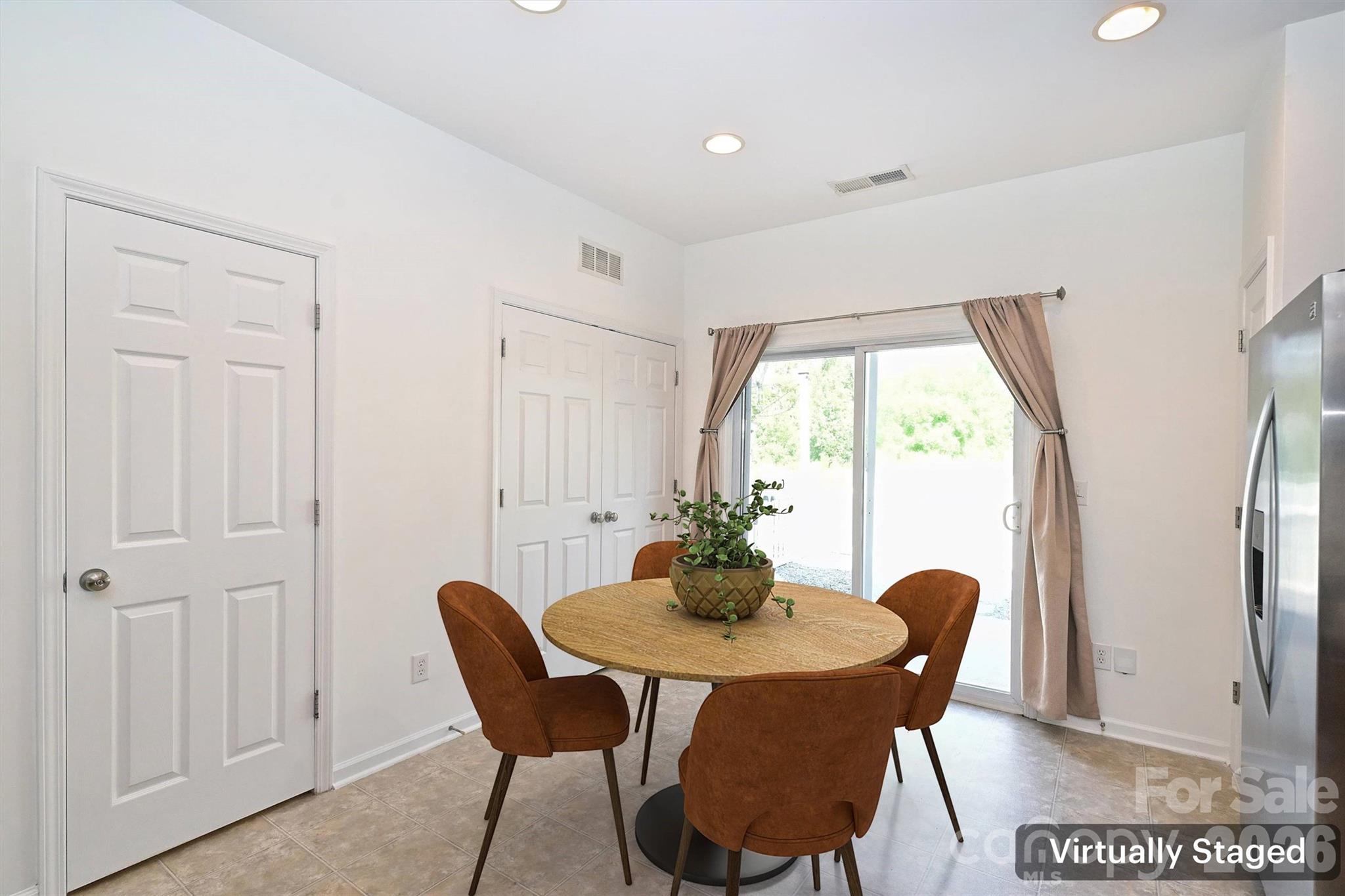 10612 Stoneacre Court Property Photo 7