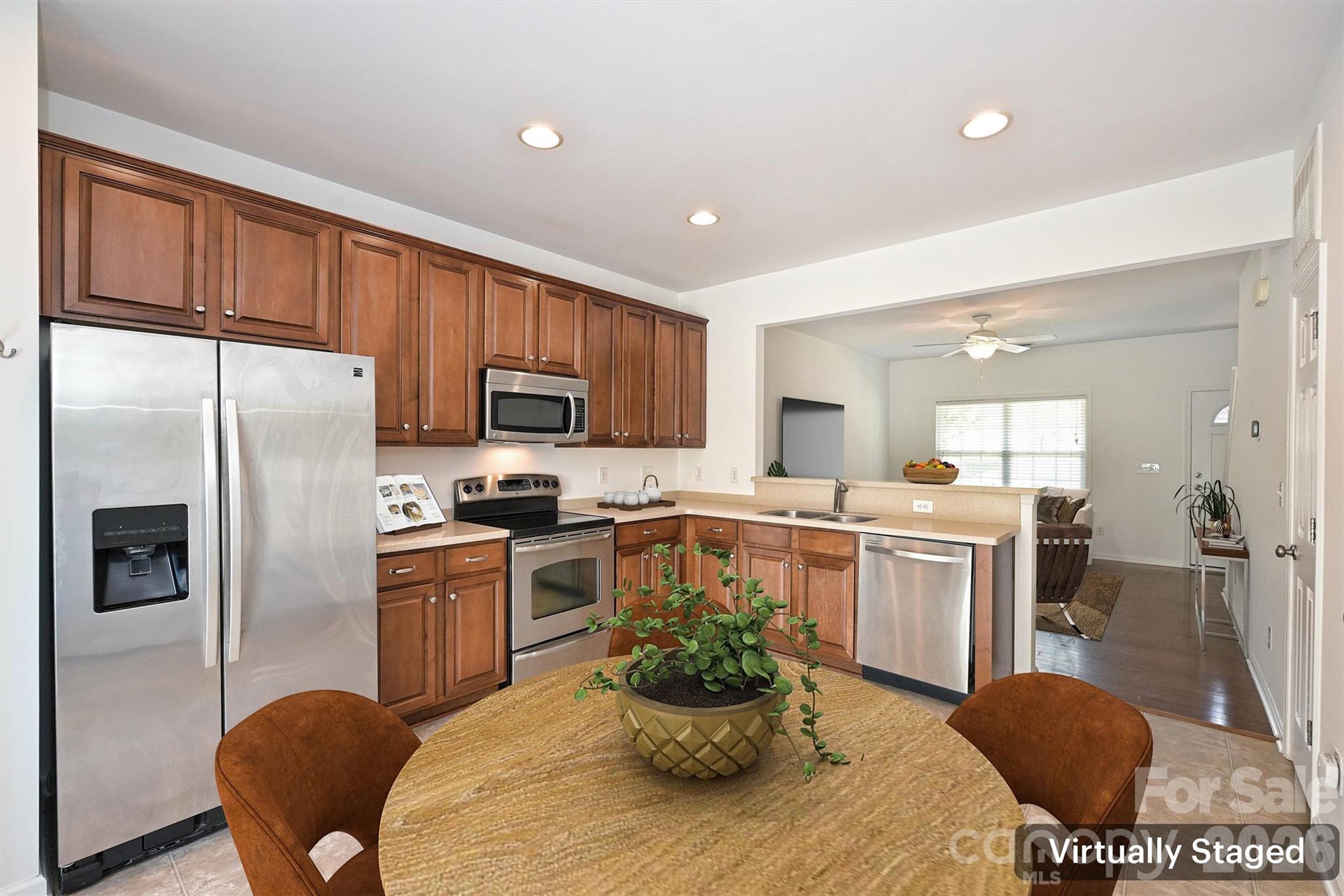 10612 Stoneacre Court Property Photo 8