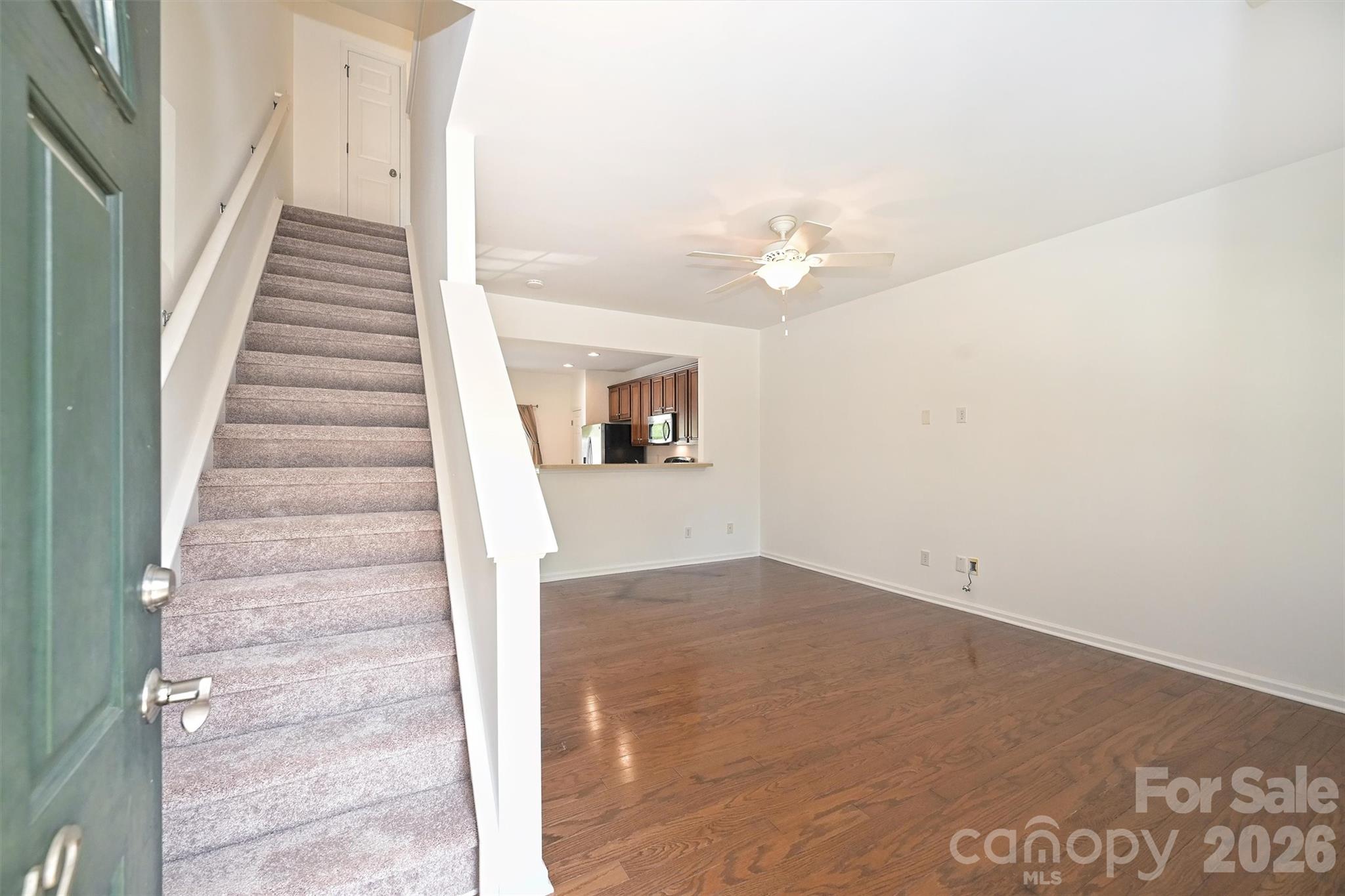 10612 Stoneacre Court Property Photo 9