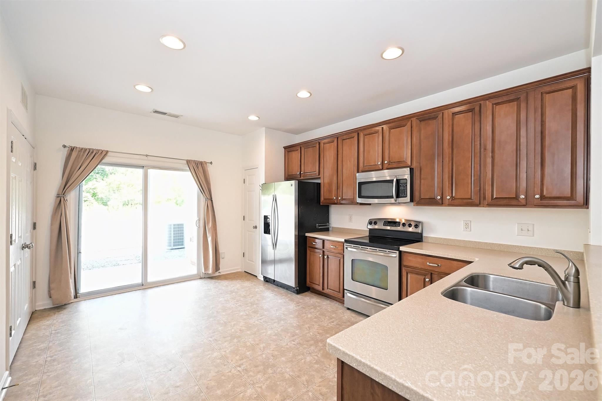 10612 Stoneacre Court Property Photo 14