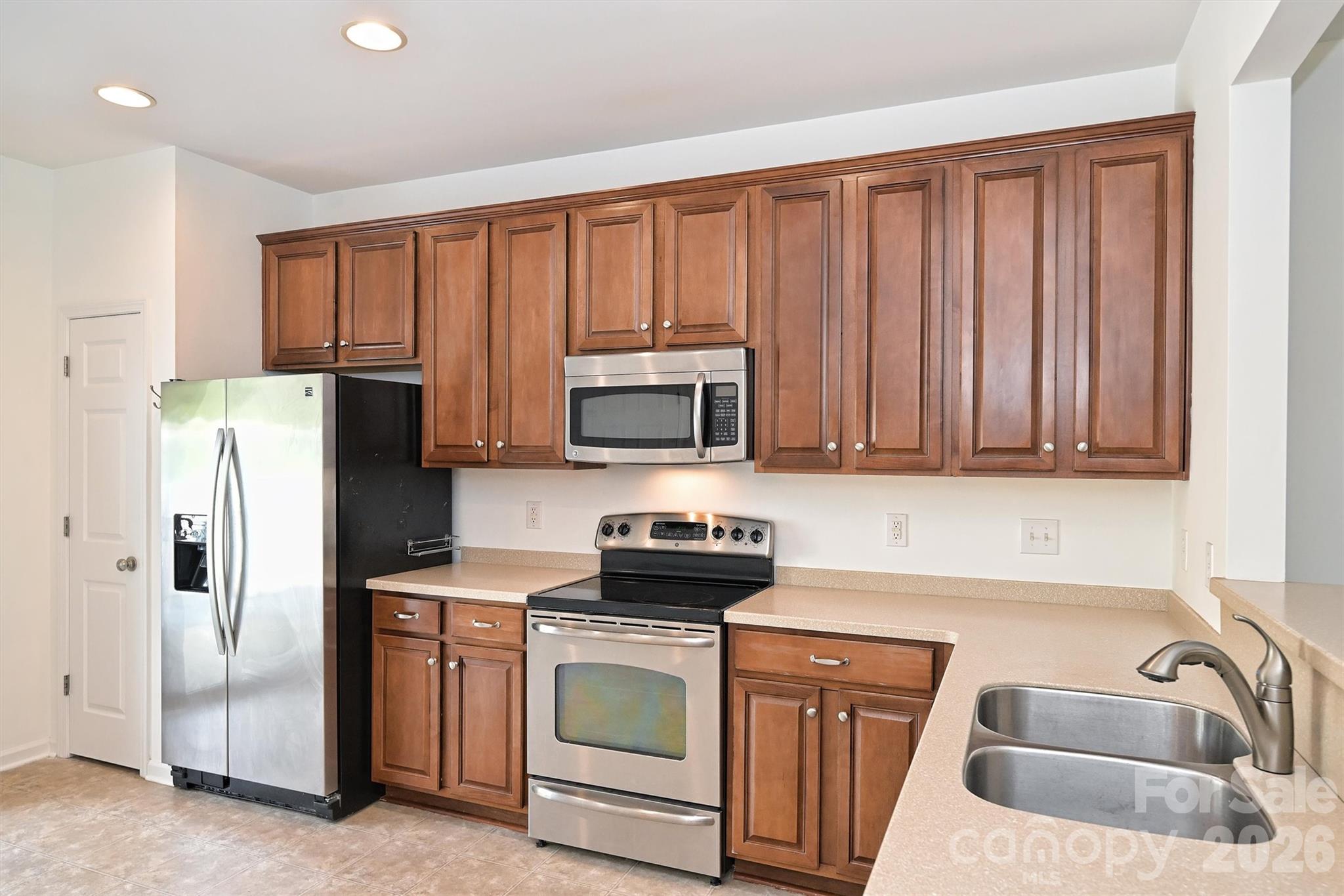 10612 Stoneacre Court Property Photo 15