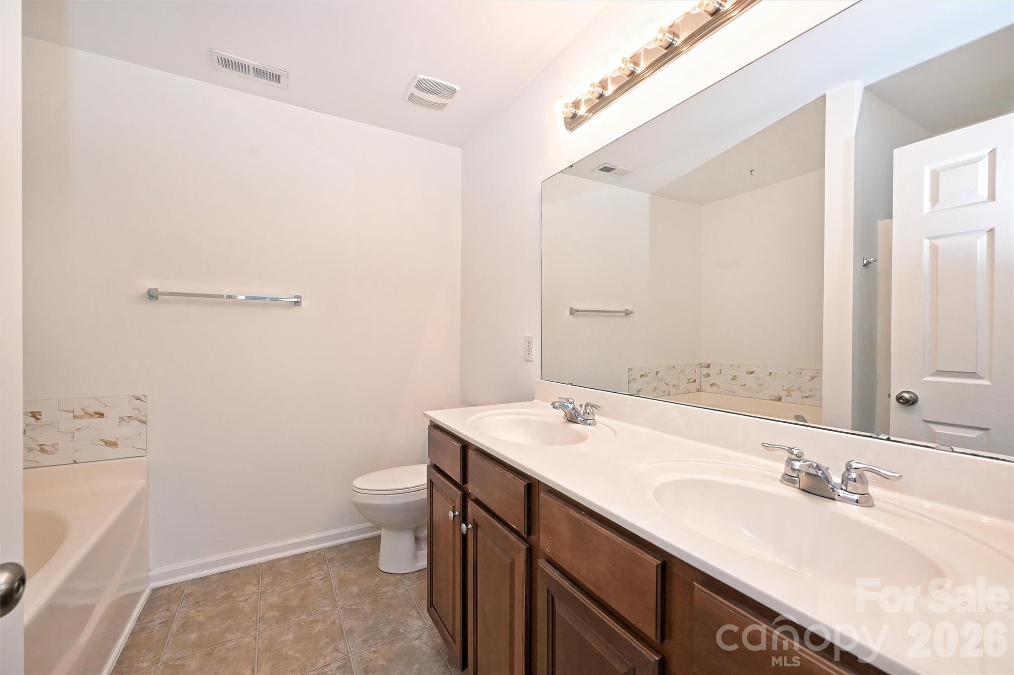 10612 Stoneacre Court Property Photo 23