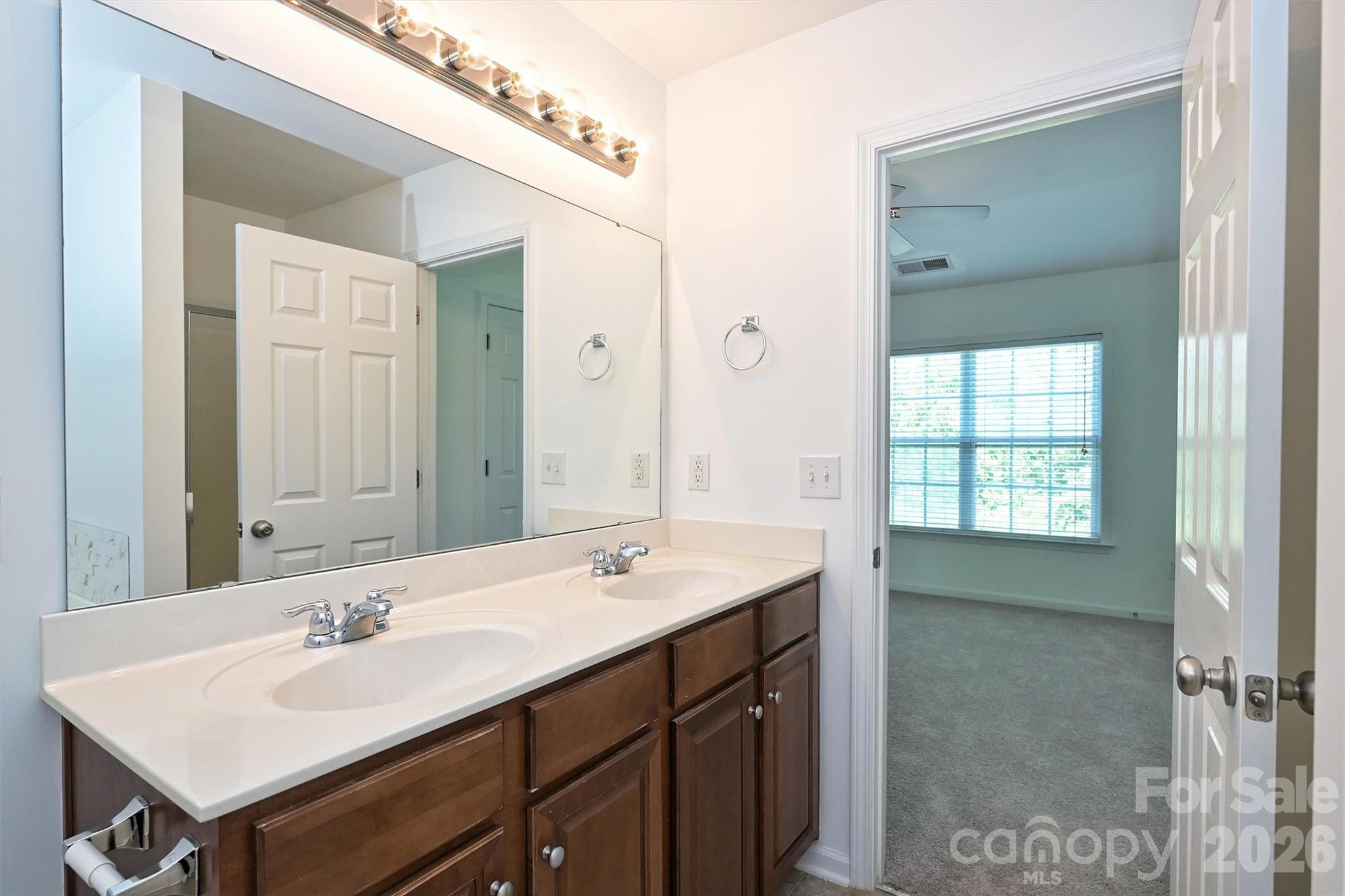 10612 Stoneacre Court Property Photo 24