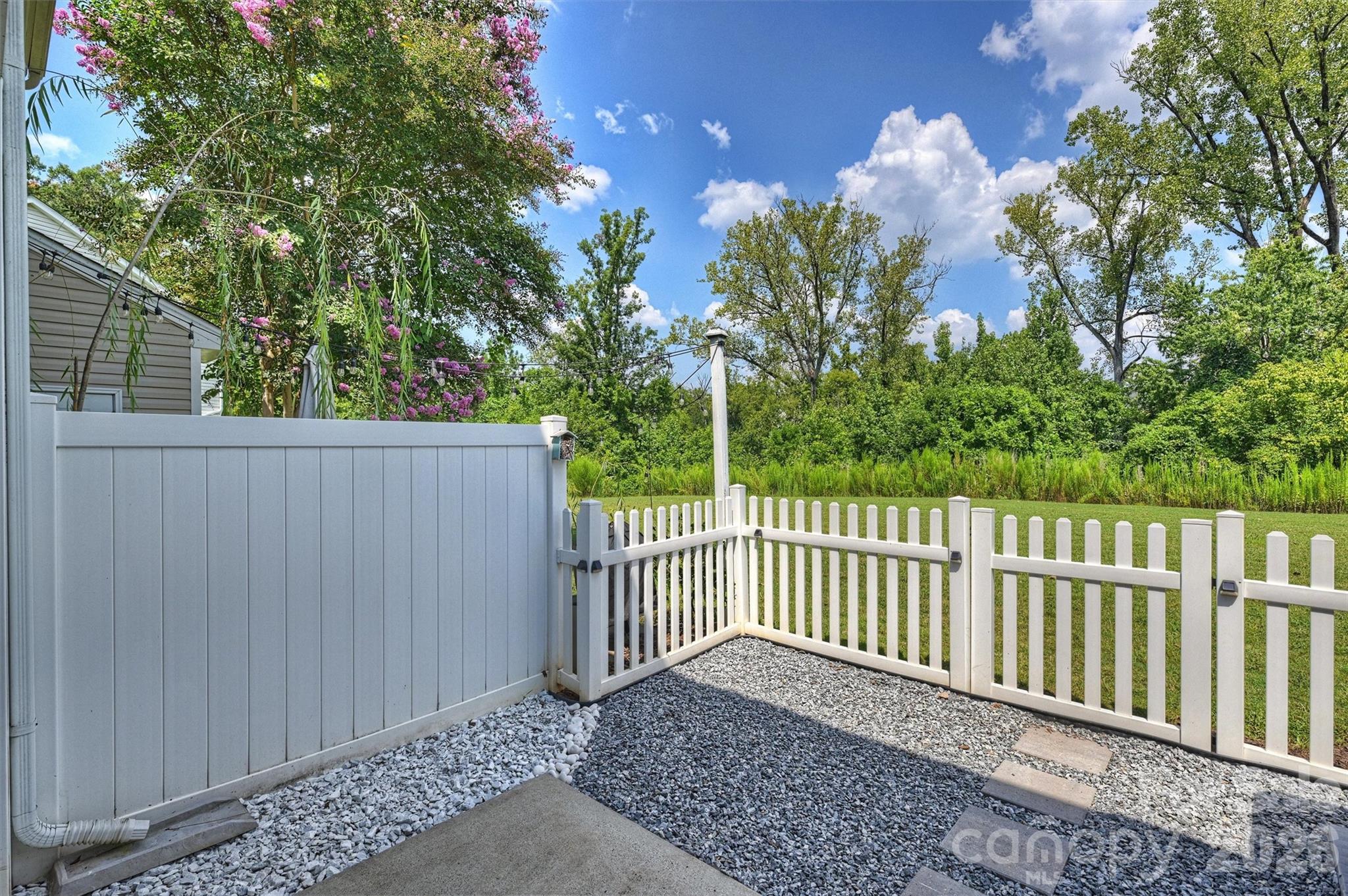 10612 Stoneacre Court Property Photo 30