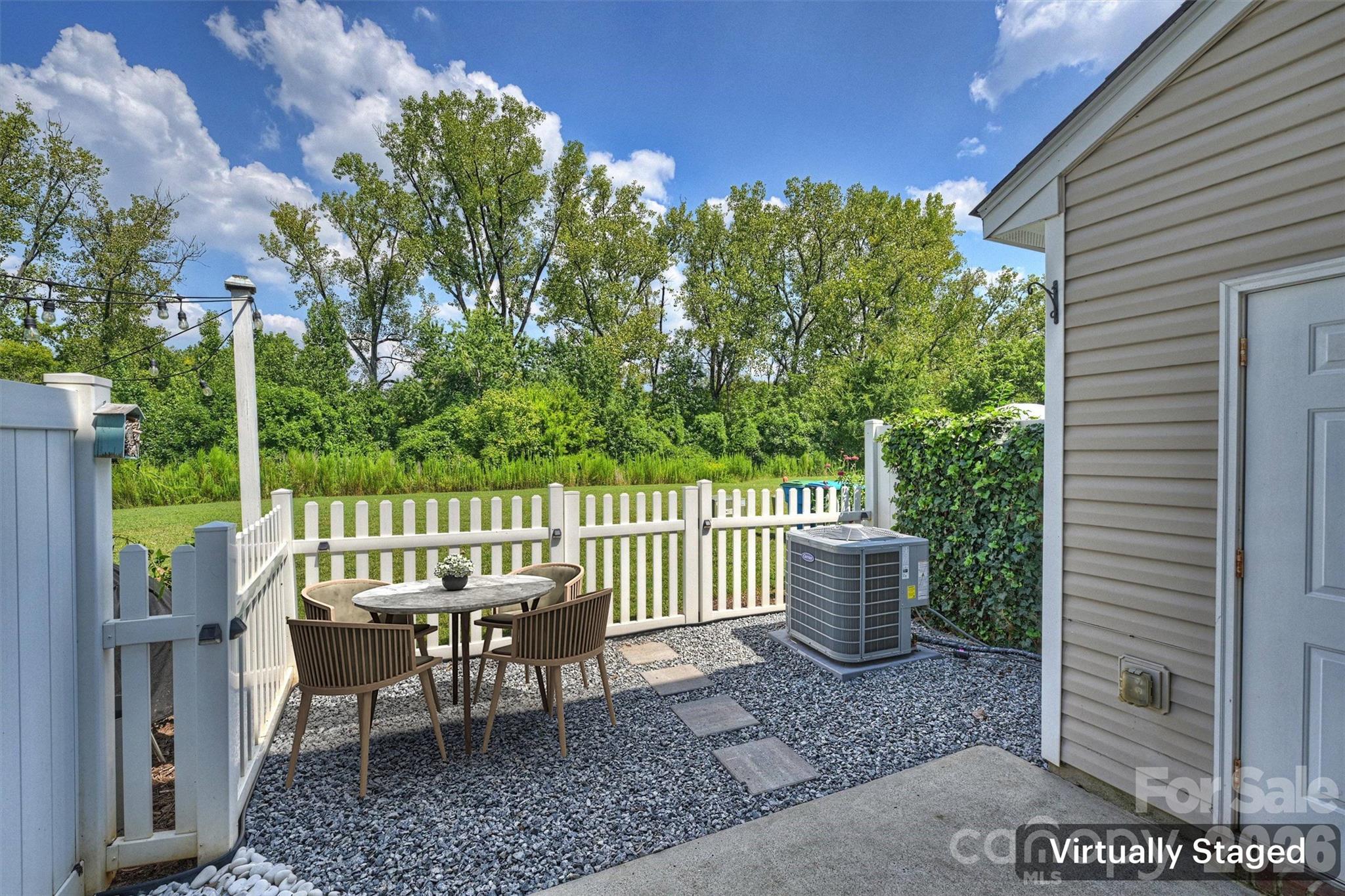 10612 Stoneacre Court Property Photo 32