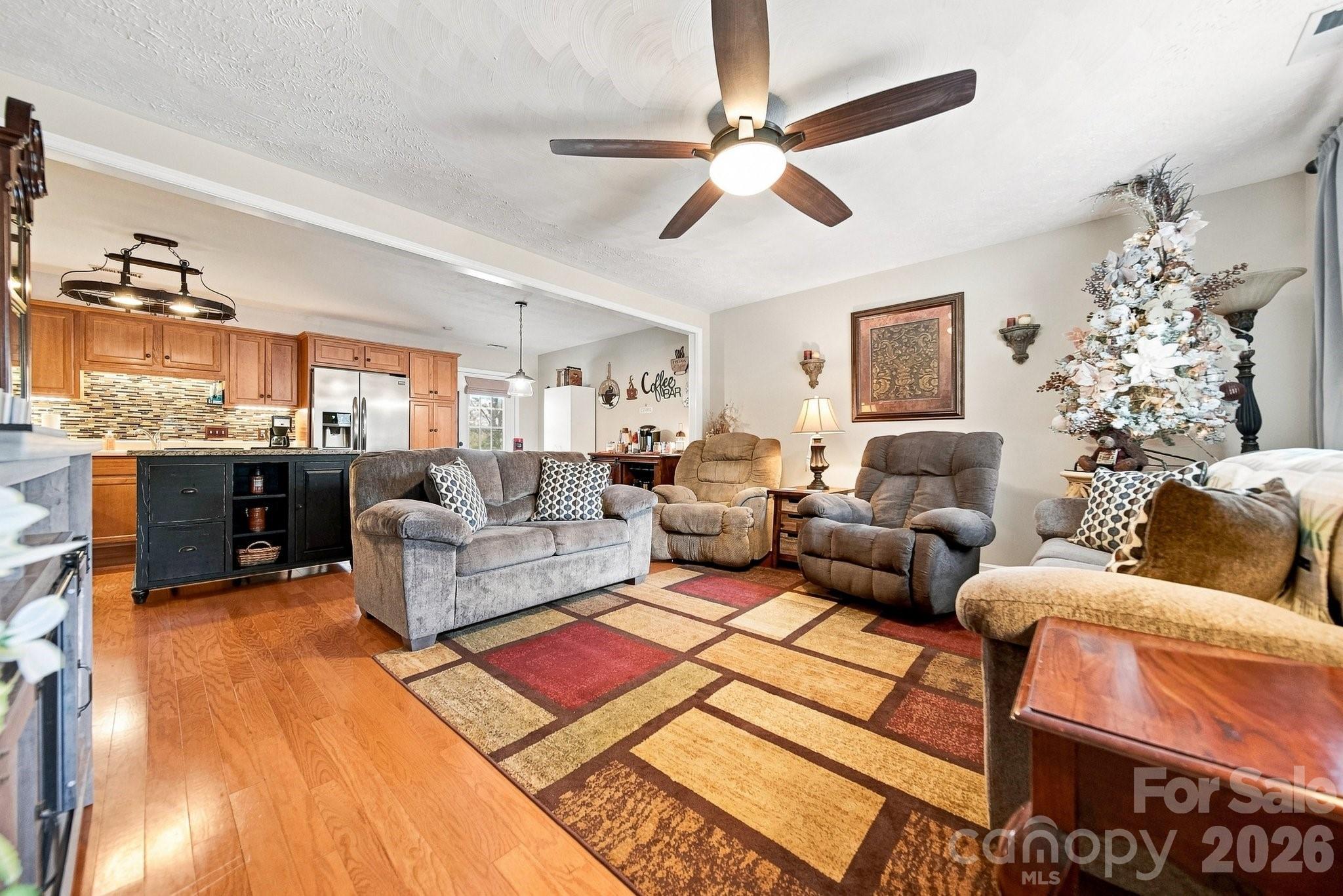 803 Whetstone Place Property Photo 4