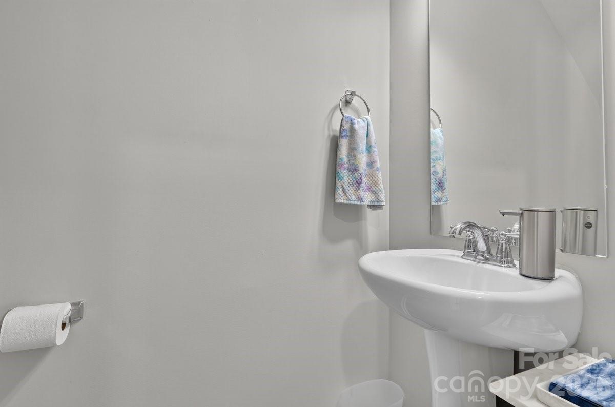 5224 Belstone Lane Property Photo 5