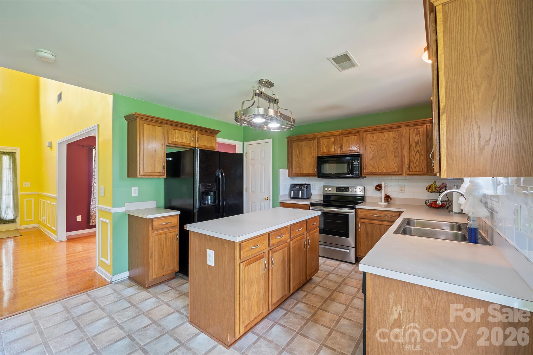 2015 Mallard Pointe Drive Property Photo 8
