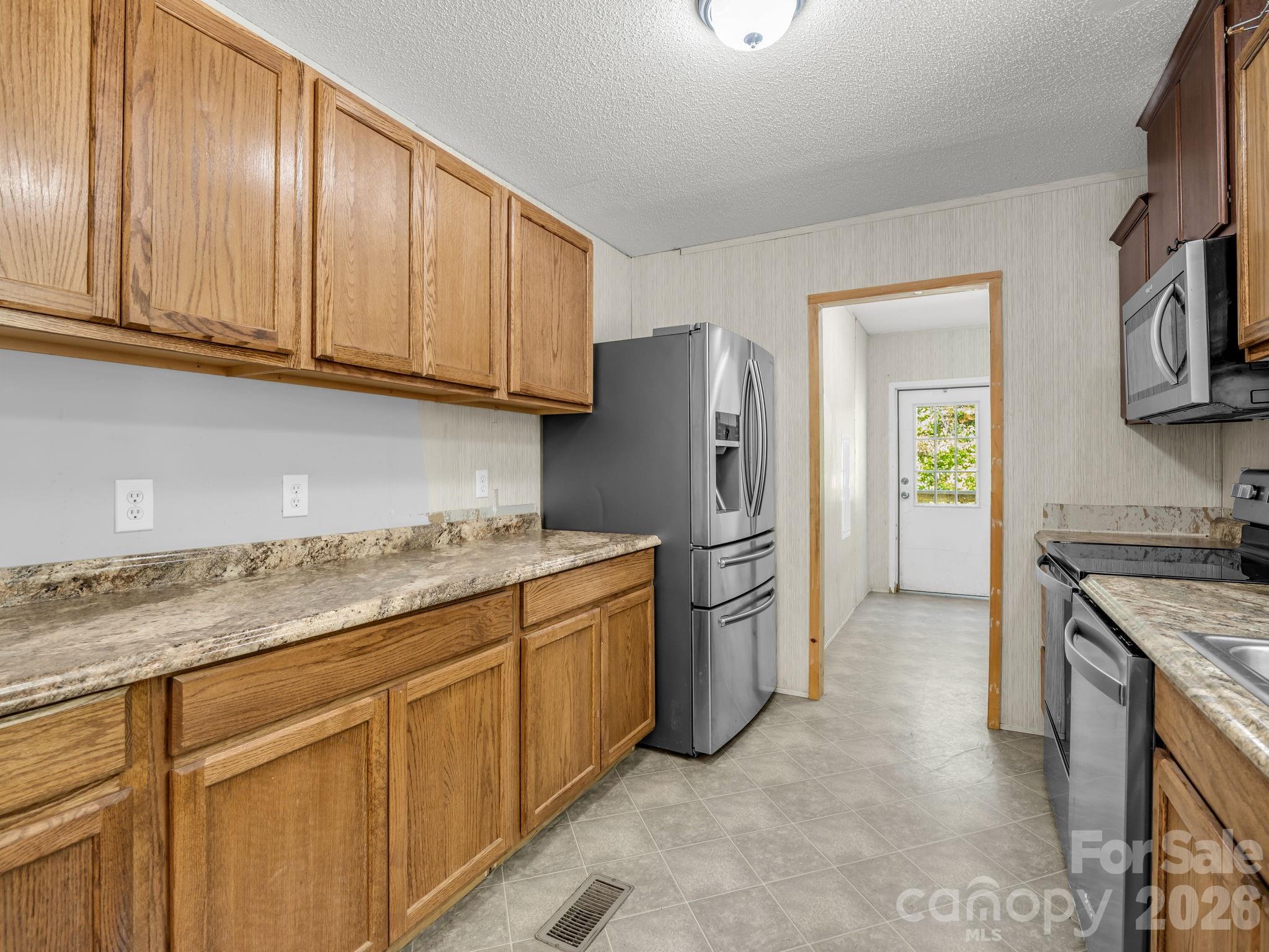557 Sutton Mountain Ridge Property Photo 12