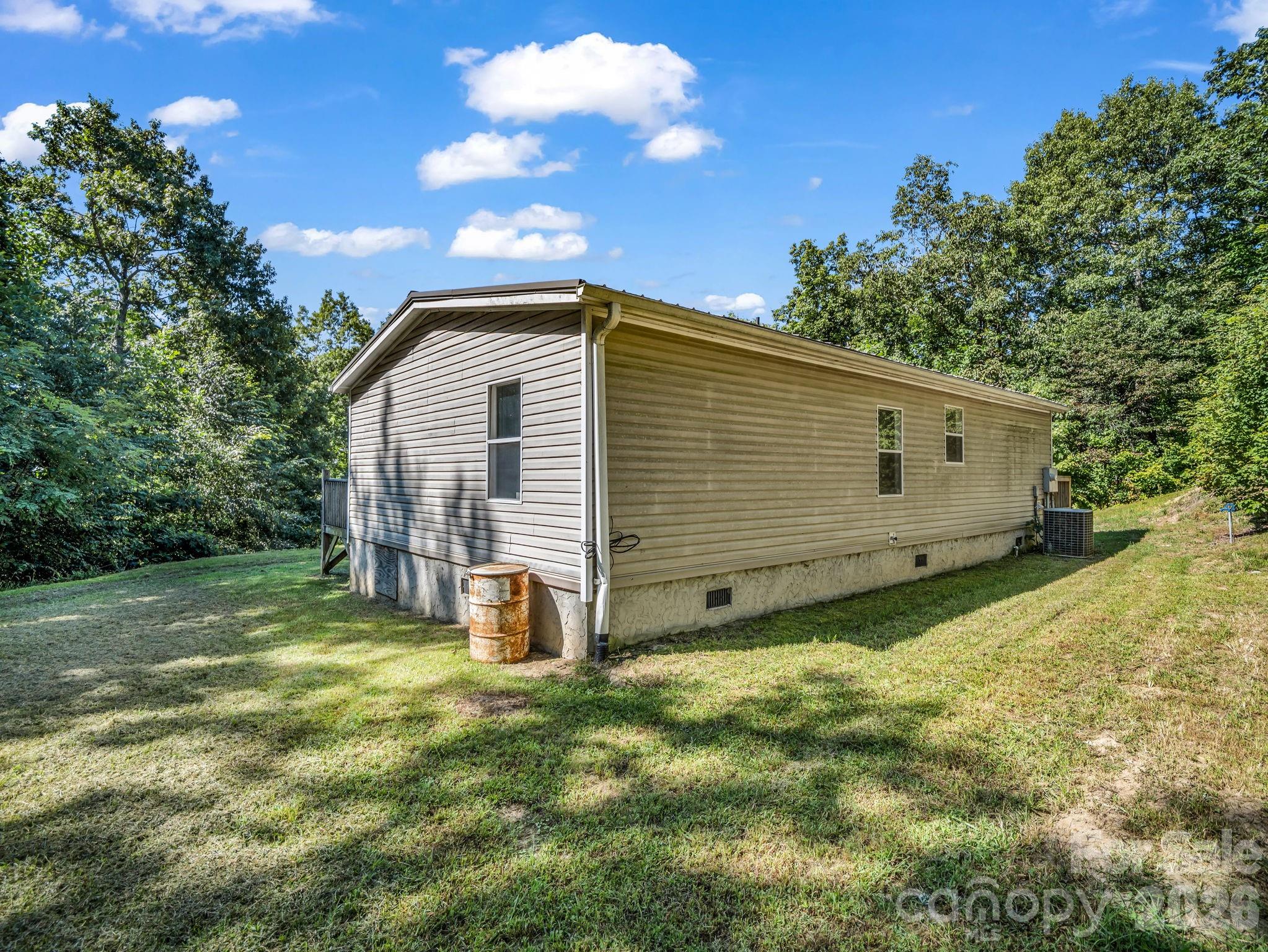 557 Sutton Mountain Ridge Property Photo 28