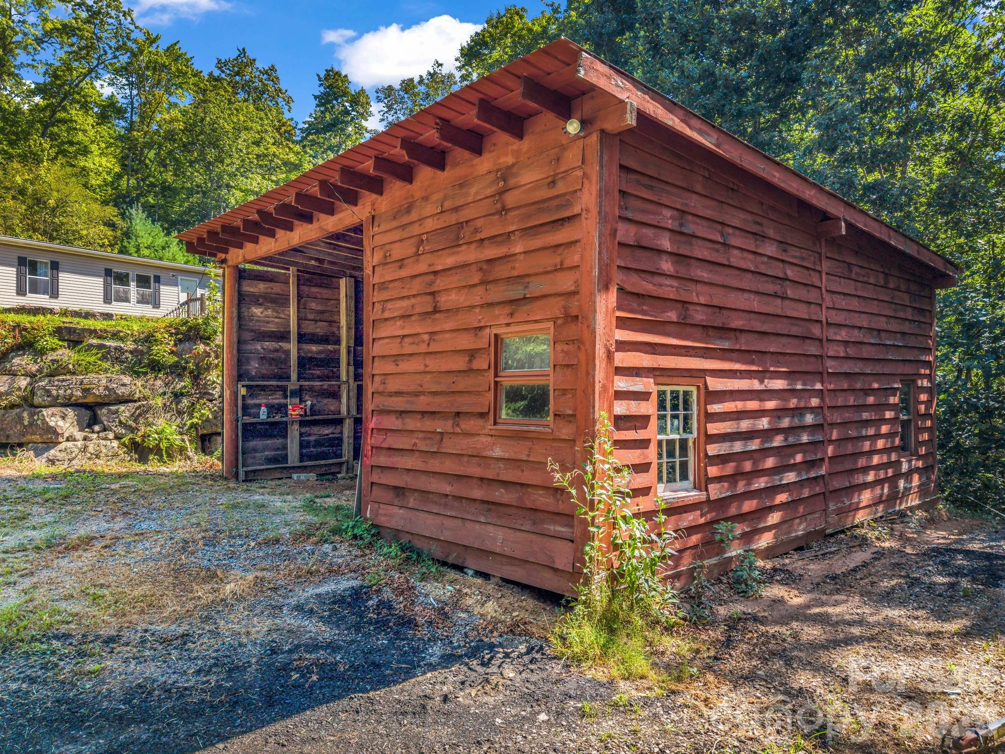 557 Sutton Mountain Ridge Property Photo 30