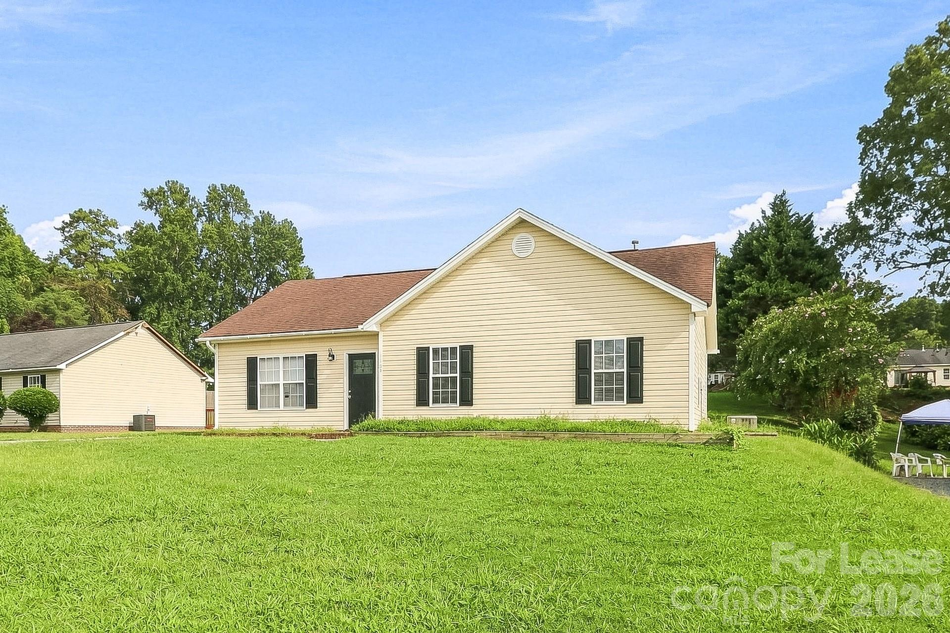 1109 Crescent Way Property Photo 1