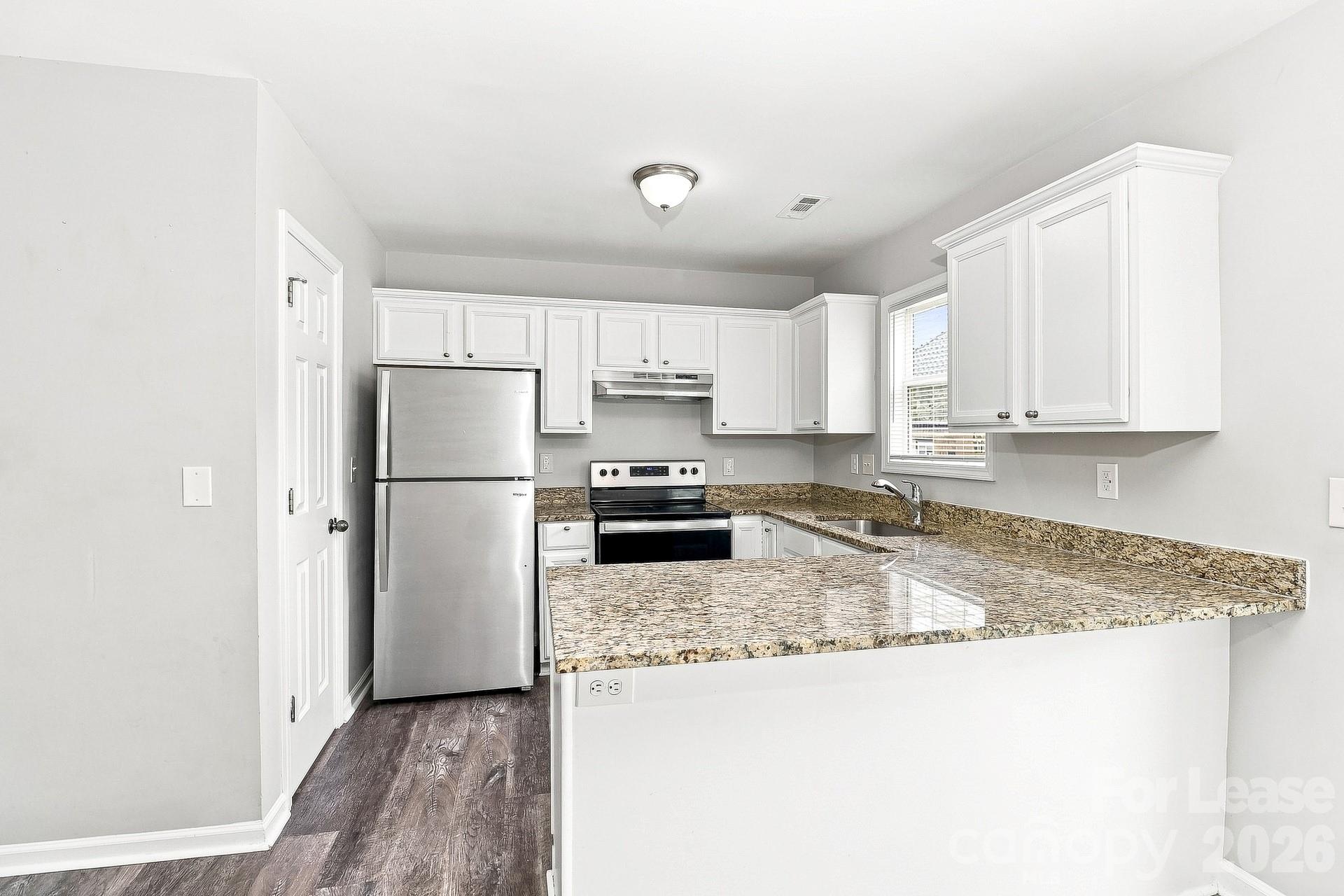 1109 Crescent Way Property Photo 3