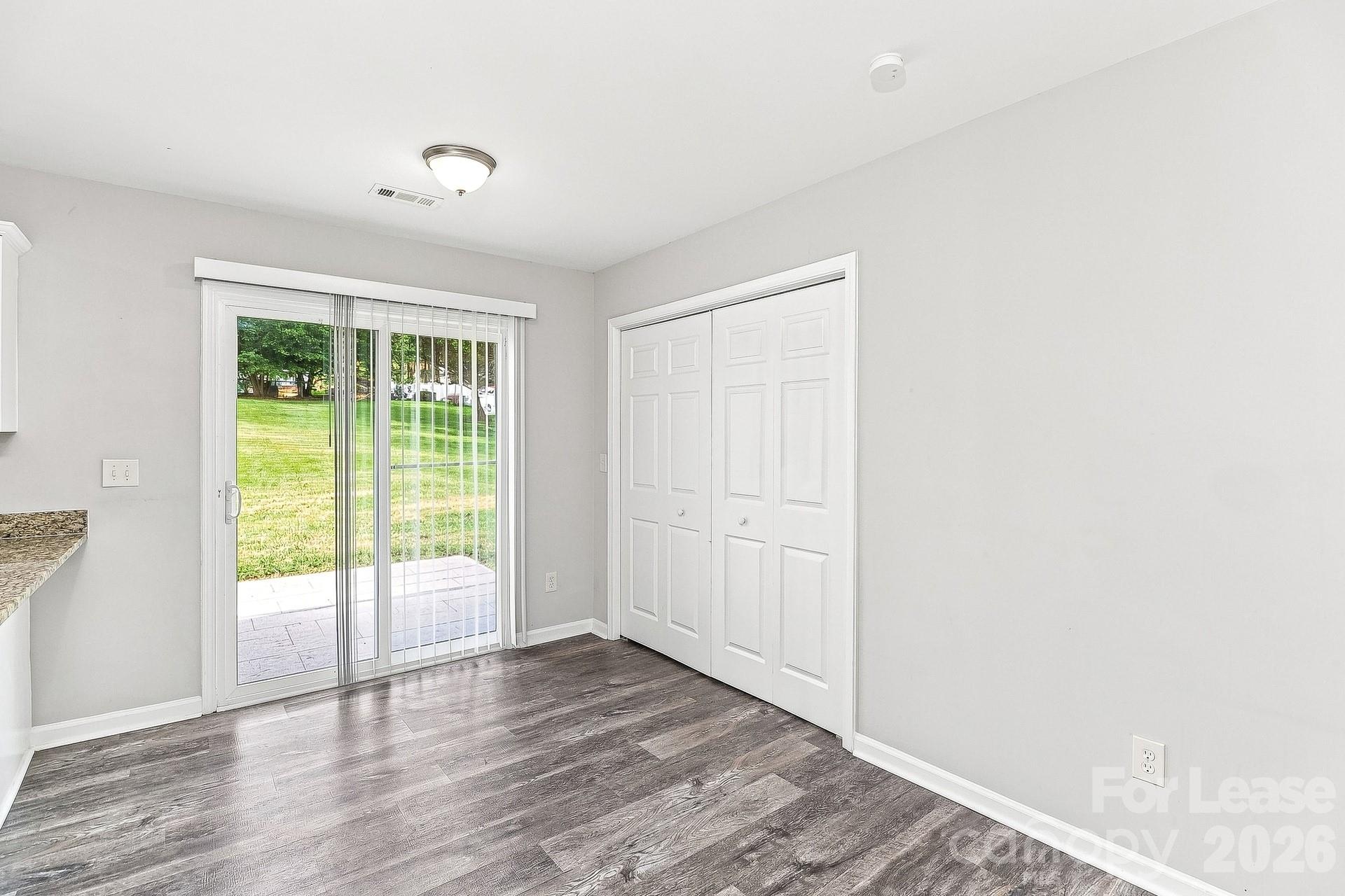 1109 Crescent Way Property Photo 7
