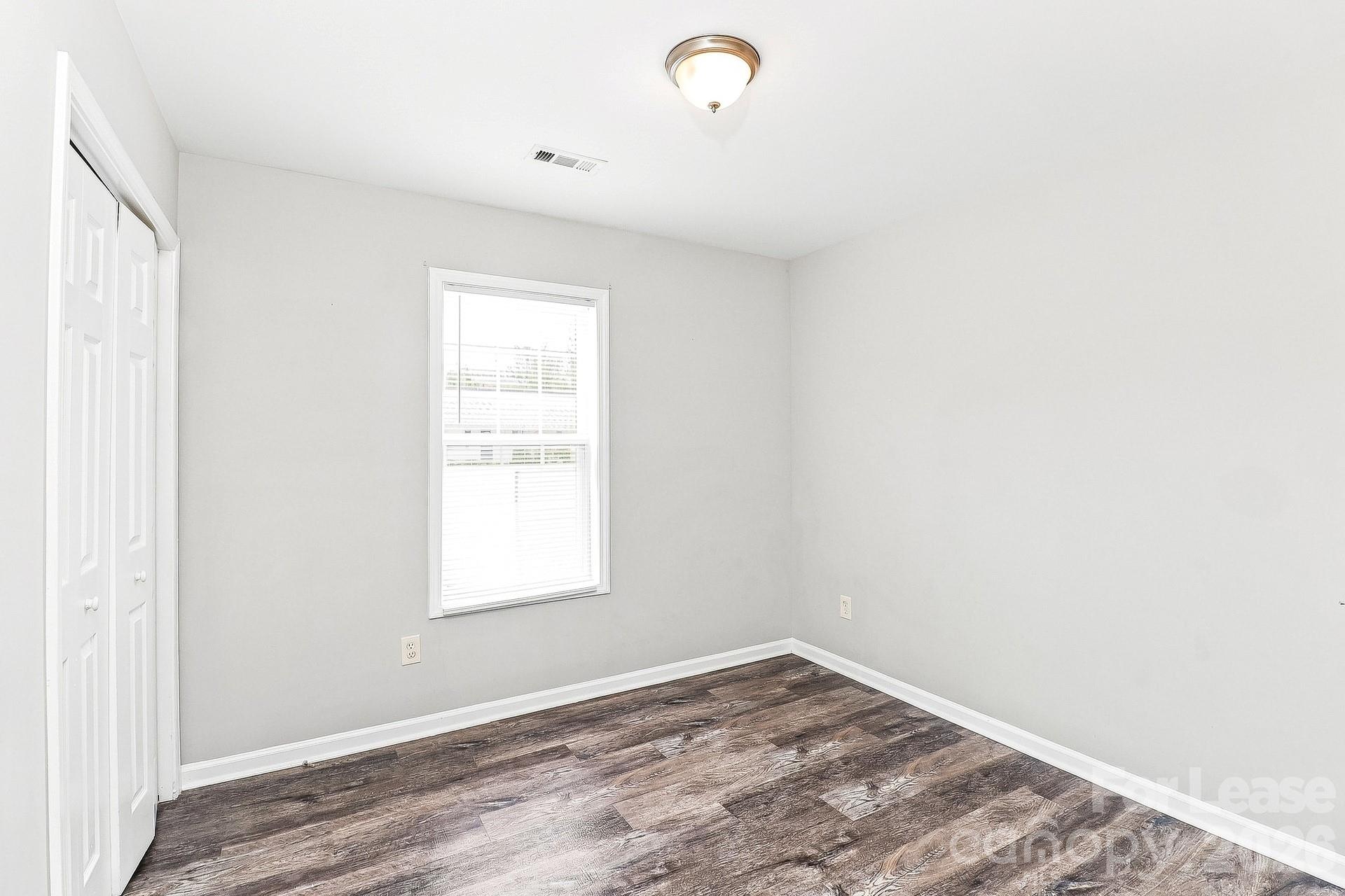1109 Crescent Way Property Photo 10
