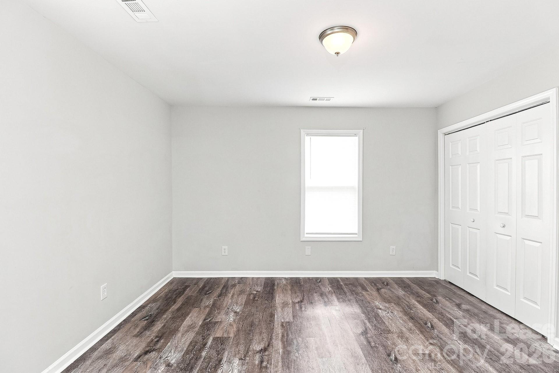 1109 Crescent Way Property Photo 13