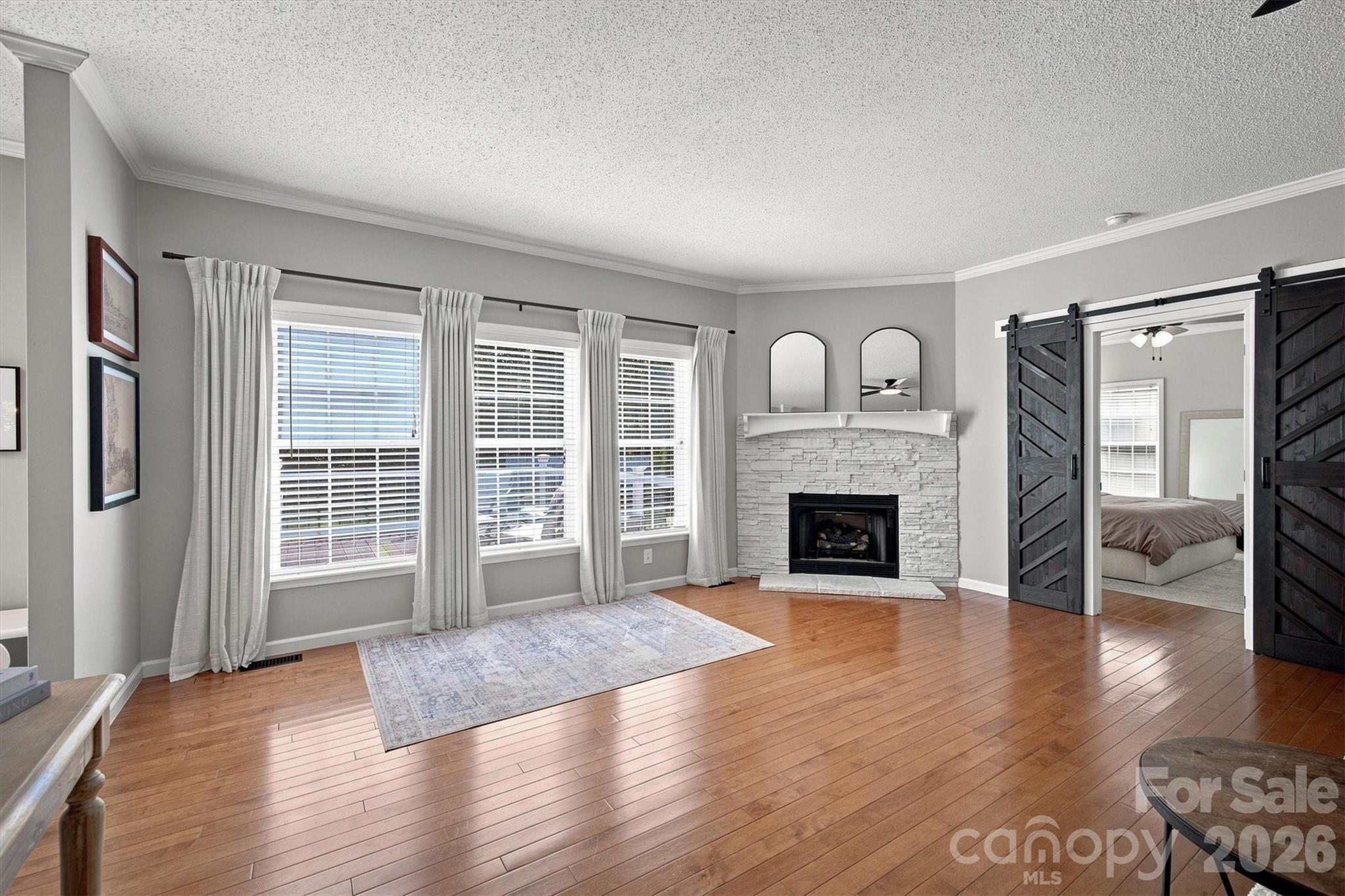 349 N Woodleaf Road Property Photo 21